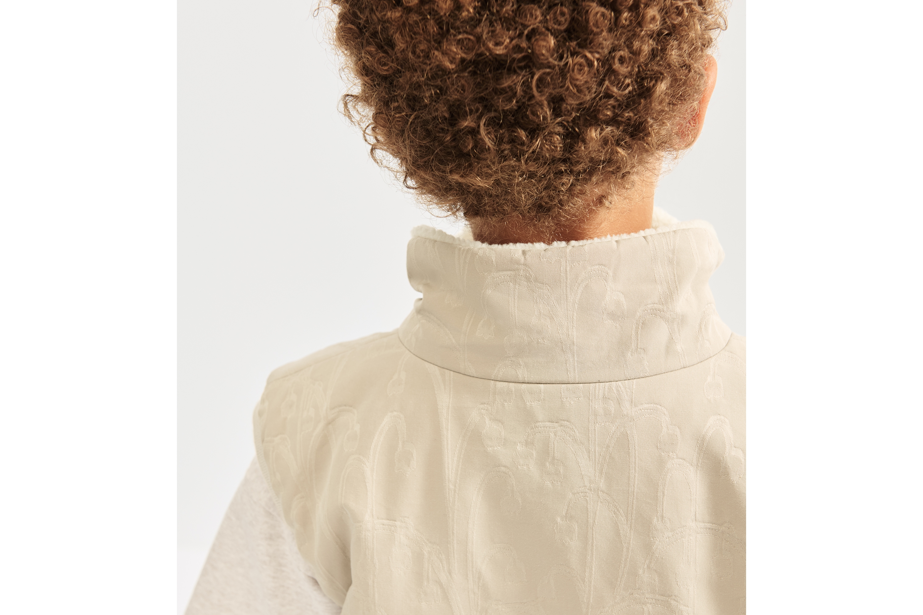 儿童双面背心 米色棉质混纺面料铃兰提花图案和米色毛圈花式线面料 E04