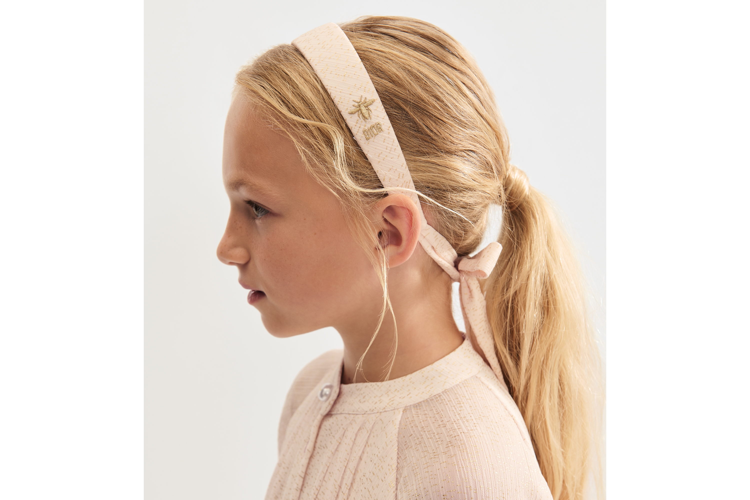 儿童发带 淡粉色绉纱金色调亮片装饰 E26