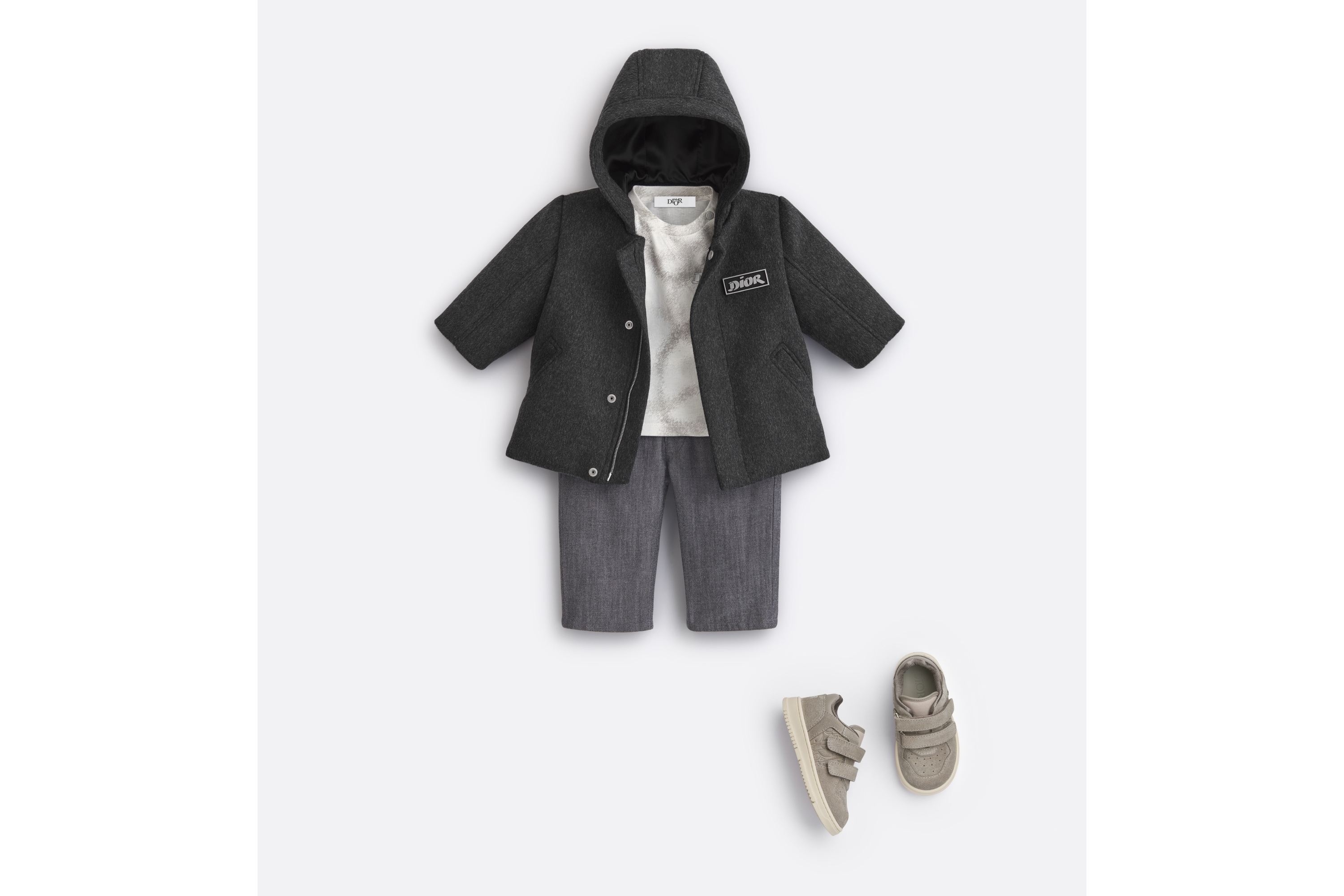 婴幼儿 T 恤 象牙色棉质混纺平纹针织面料灰色朦胧效果饰带图案 E08