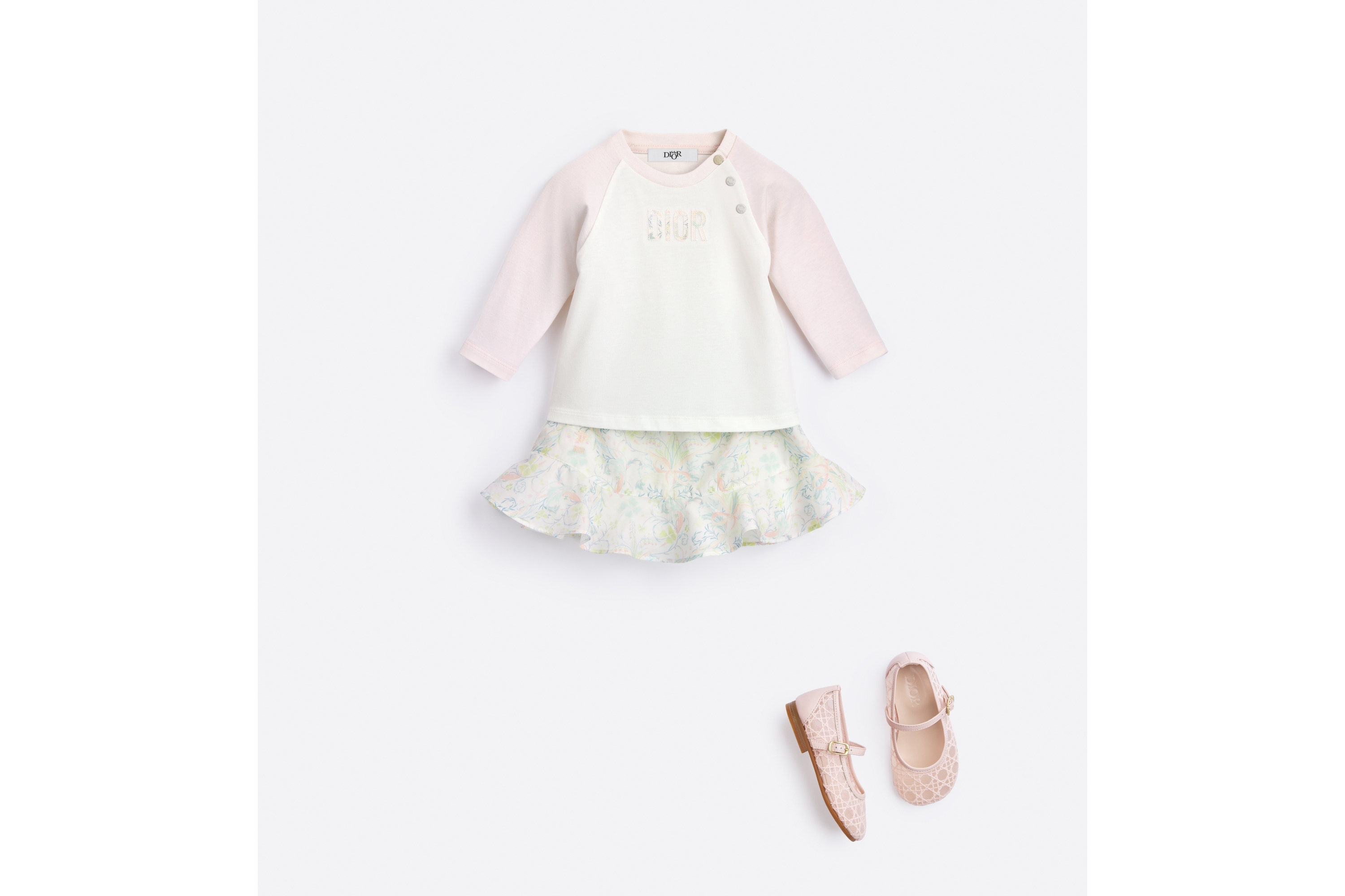 look_image_alt_prefix 婴幼儿长袖 T 恤 象牙色和淡粉色棉质平纹针织面料 E08