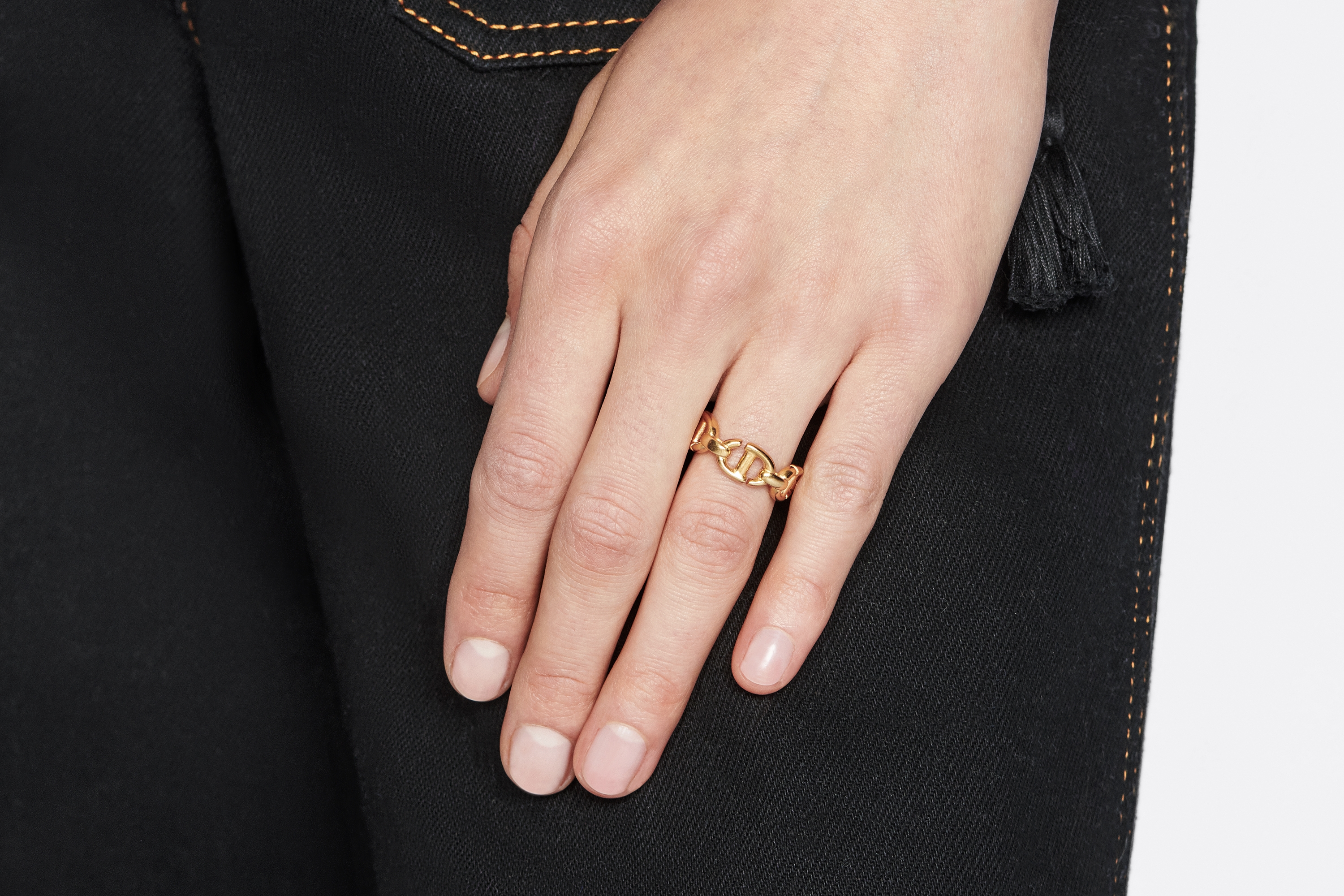 look_image_alt_prefix CD Navy 戒指 金色饰面金属 E11