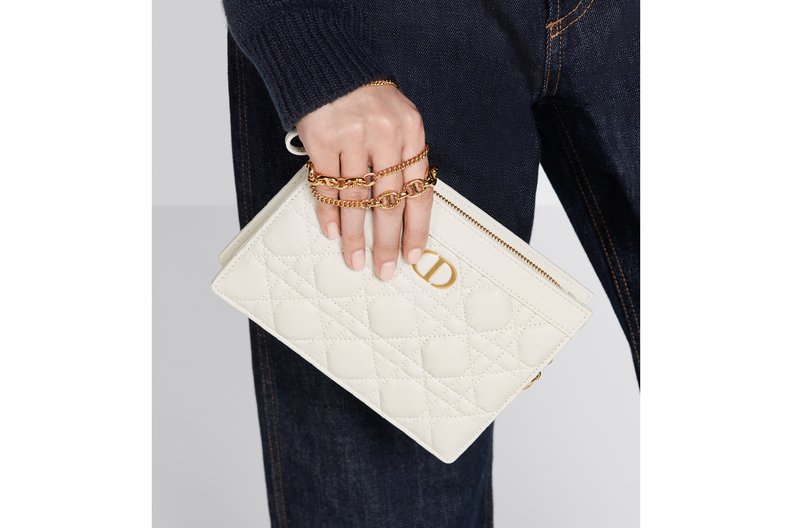 Dior Caro Every Dior 手拿包奶白色柔软牛皮革藤格纹| DIOR