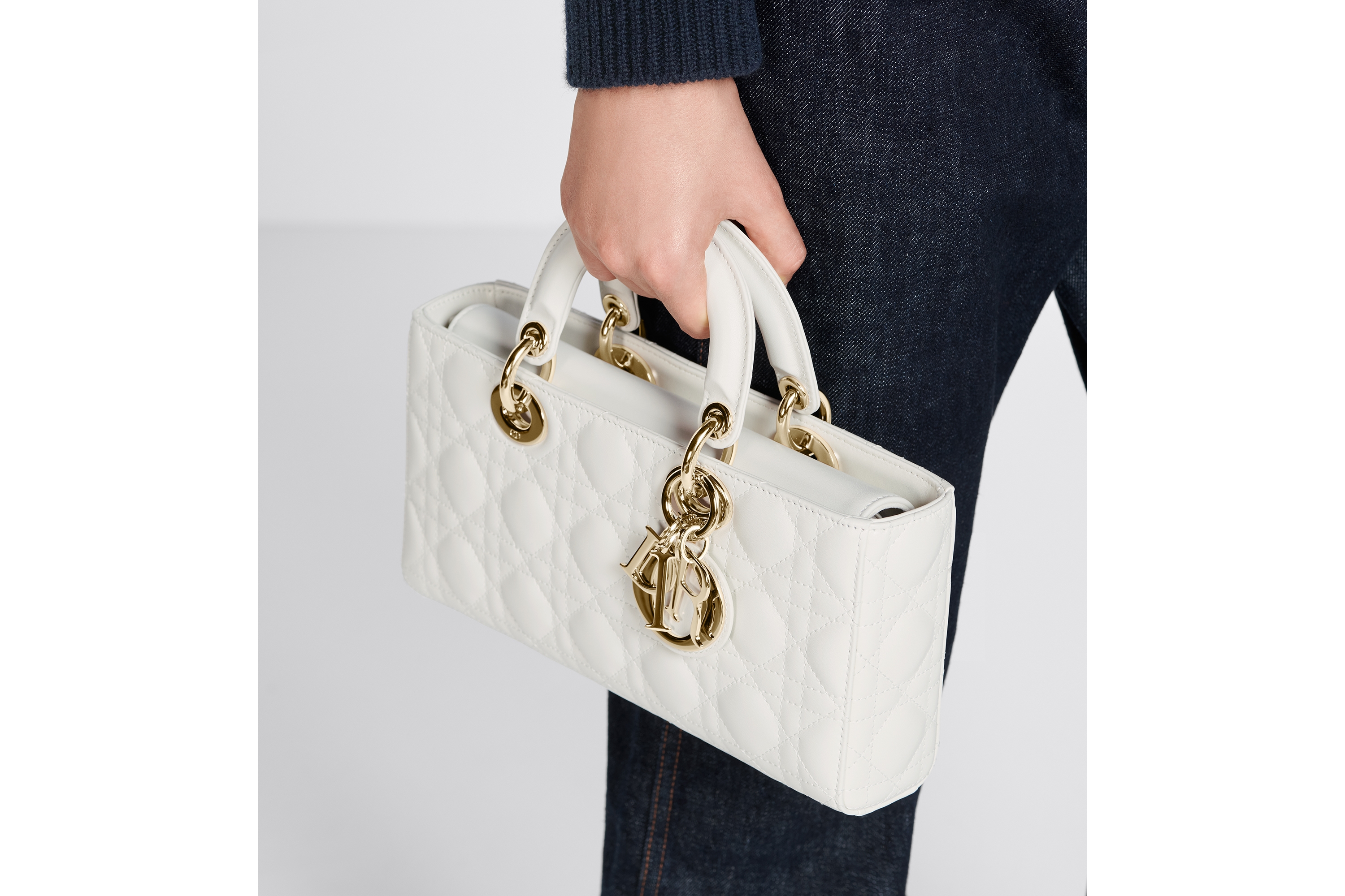 look_image_alt_prefix 中号 Lady D-Joy 手袋 奶白色羊皮革藤格纹 E14