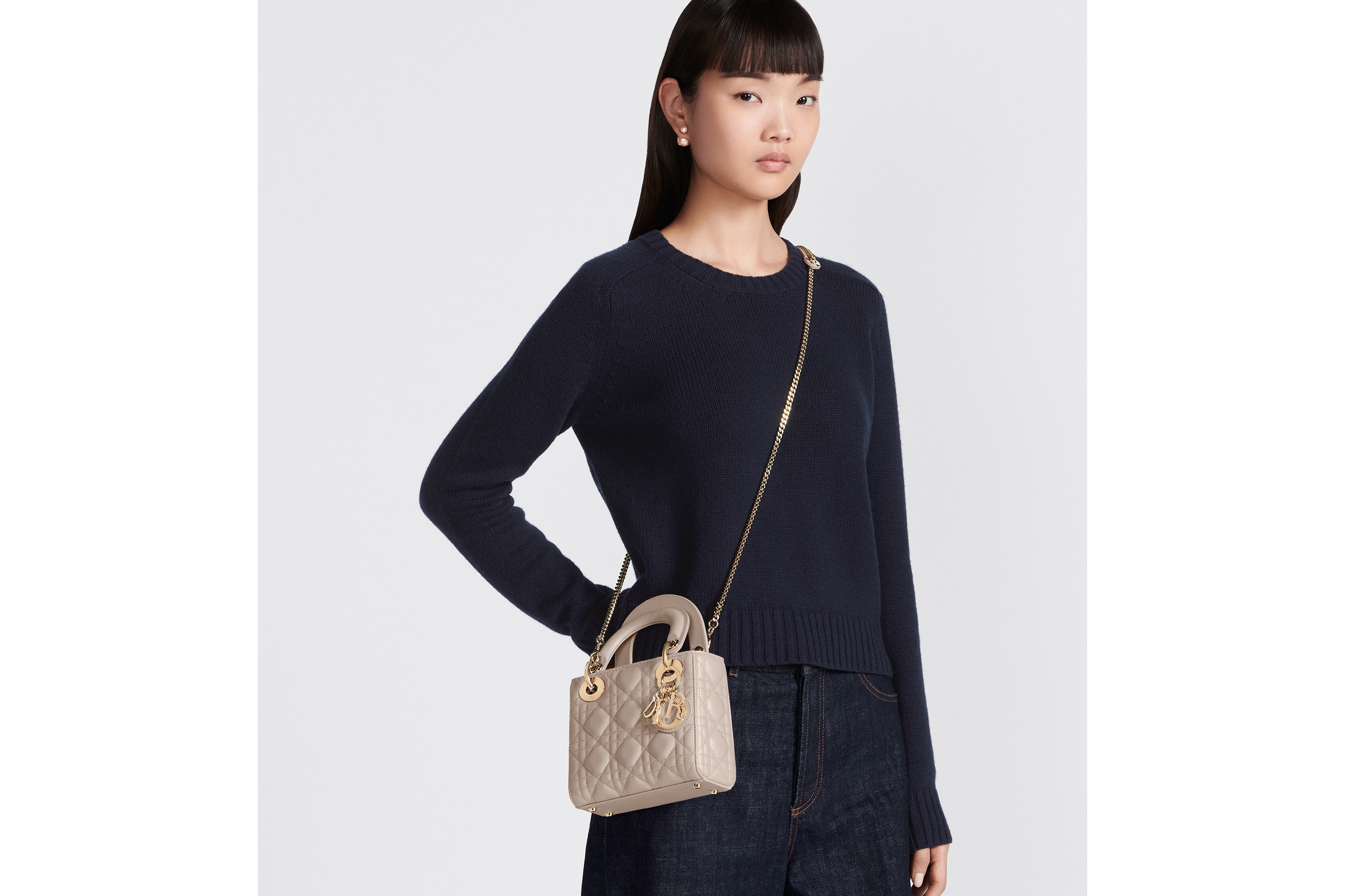 look_image_alt_prefix 迷你 Lady Dior 手袋 胭脂米色羊皮革藤格纹 E04