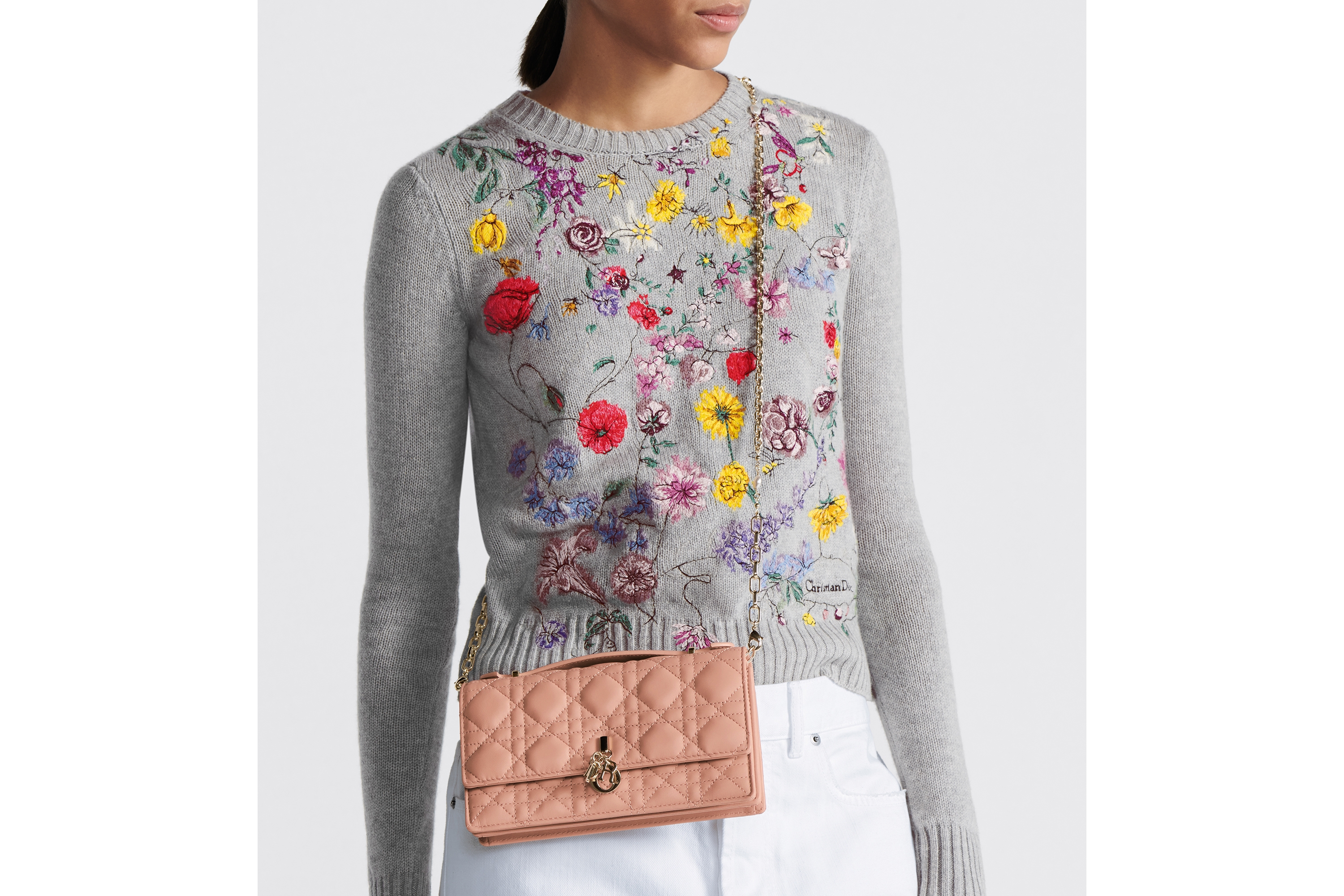 look_image_alt_prefix My Dior 迷你链条手袋 玫瑰粉色羊皮革藤格纹 E04