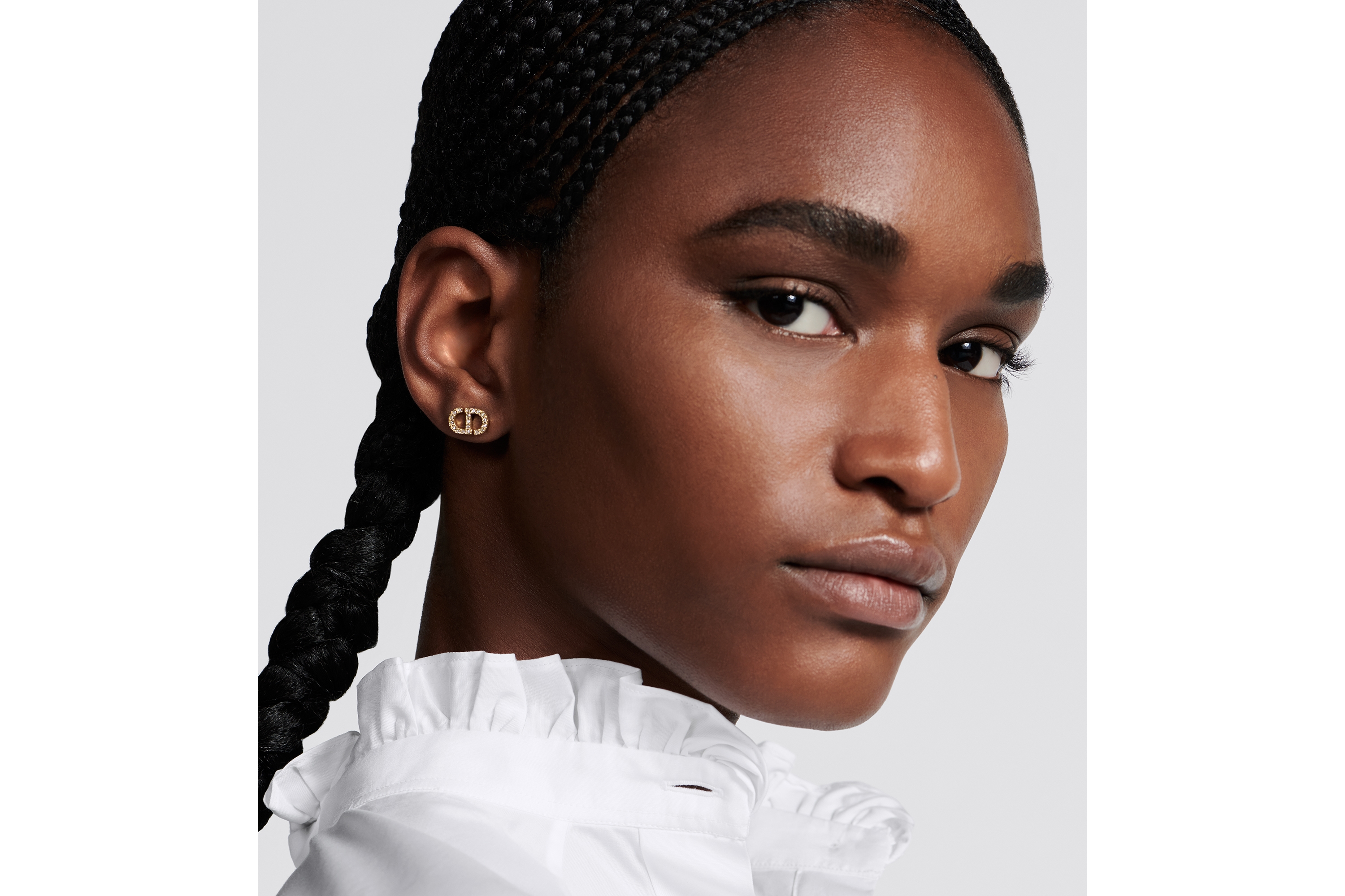 look_image_alt_prefix Petit CD 迷你耳钉 金色饰面金属和银色调仿水晶装饰 E08