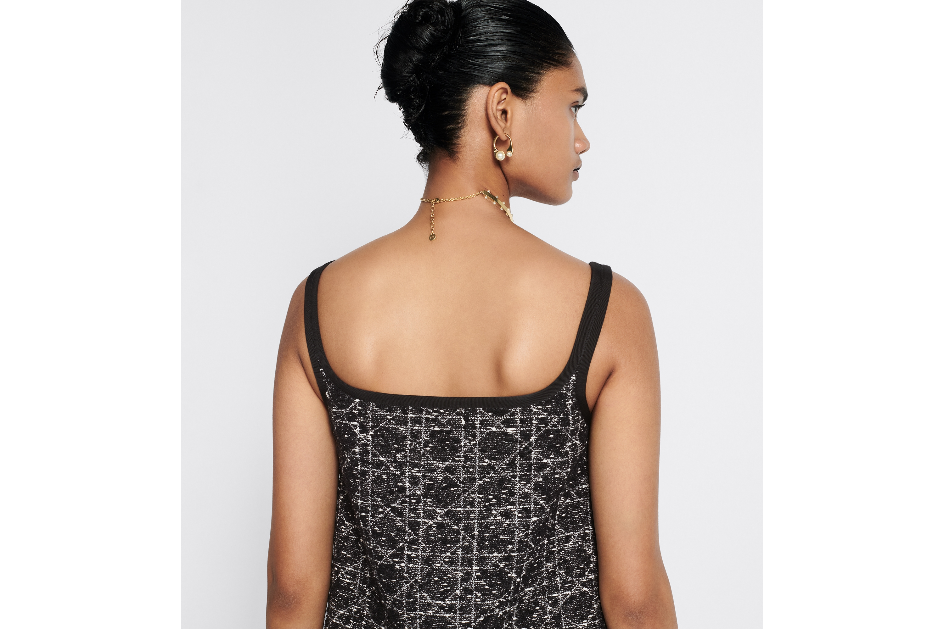 look_image_alt_prefix 短款喇叭形连衣裙 黑色和白色棉质混纺粗花呢超大藤格纹 E06