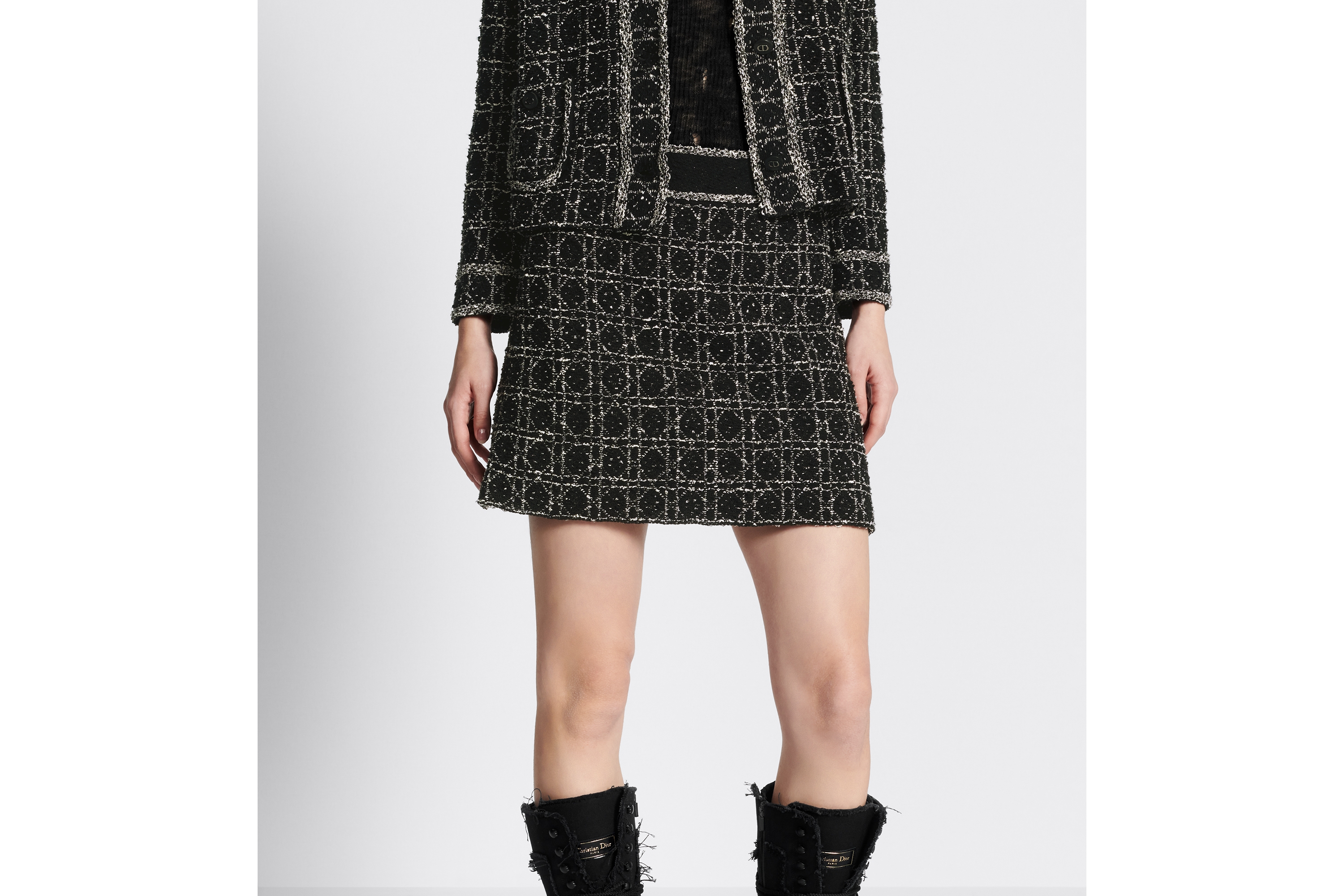 喇叭形迷你裙 黑色和白色棉质混纺针织科技面料超大藤格纹 E17