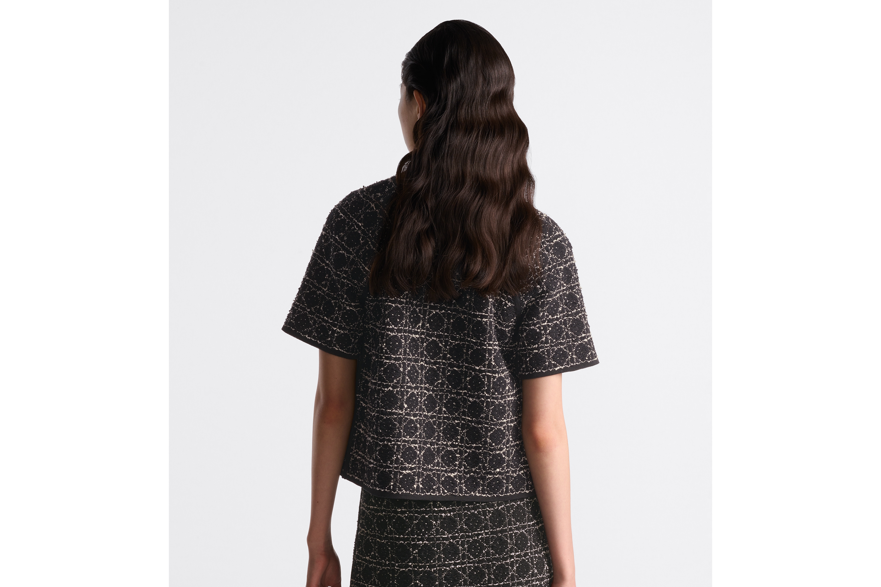 look_image_alt_prefix 短袖外套 黑色和白色棉质混纺粗花呢超大藤格纹 E06