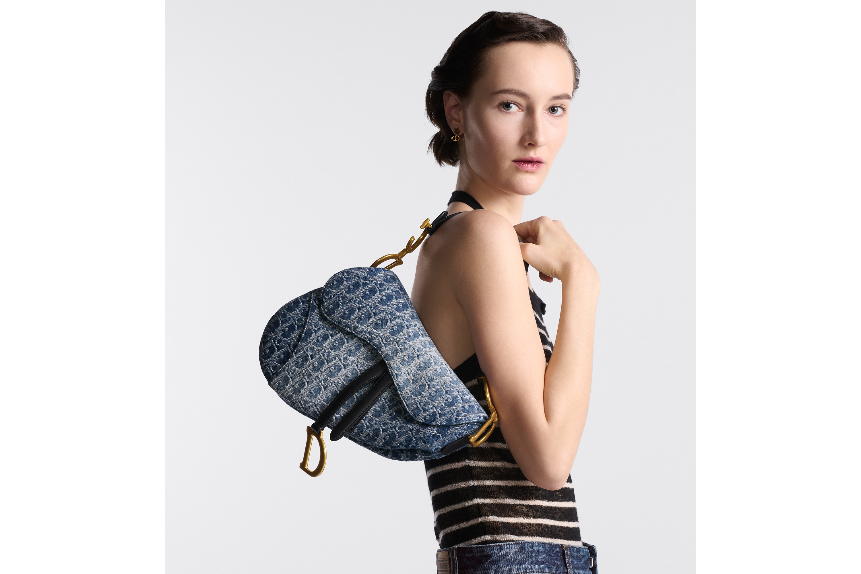 look_image_alt_prefix 马鞍包（附肩带） 蓝色 Denim Dior Oblique 提花面料 E05