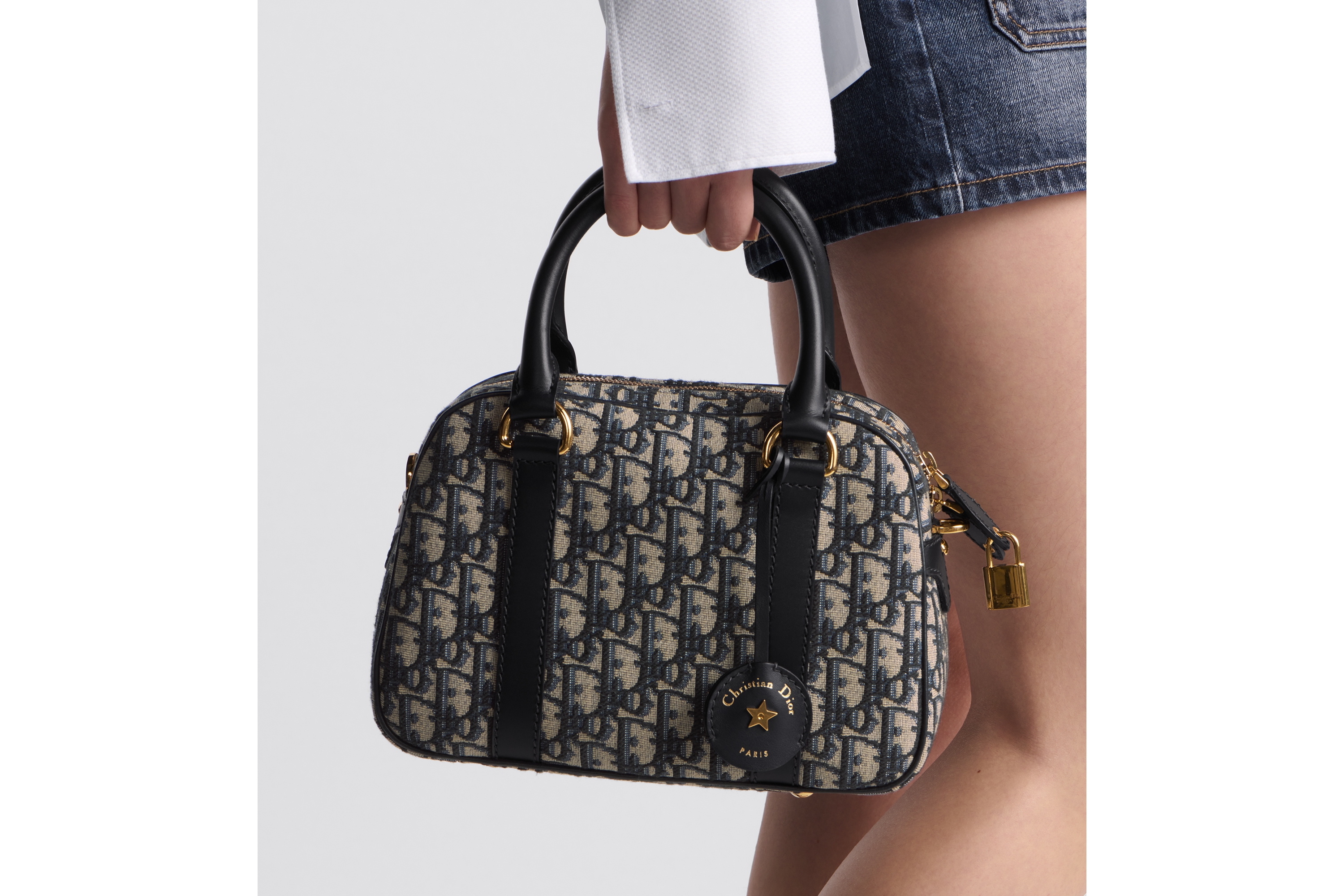 look_image_alt_prefix 中号 D-Vibe 保龄球包 蓝色 Oblique 印花面料 E11