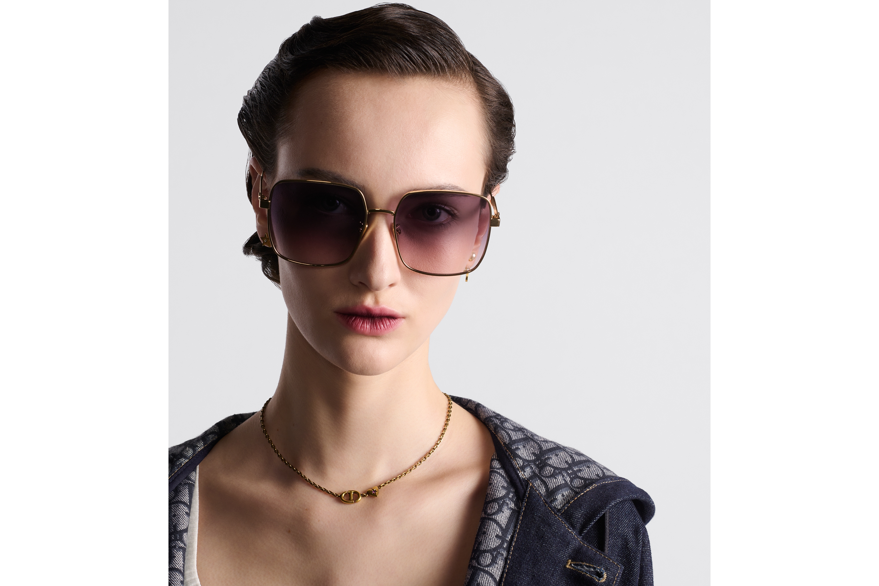 look_image_alt_prefix DiorCannage S1U 太阳眼镜 紫色至粉色渐变正方形镜片 E07