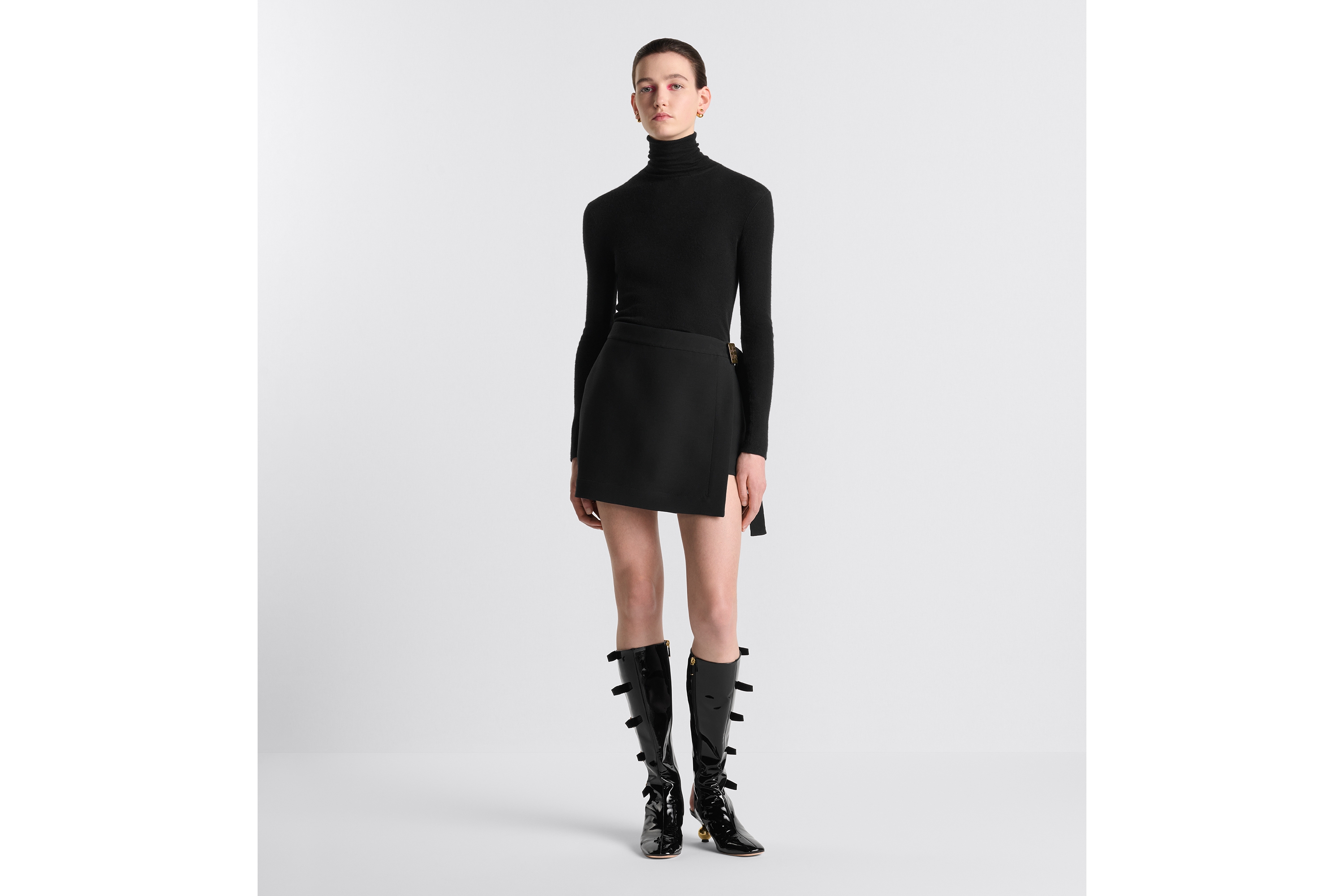 look_image_alt_prefix 裙裤 黑色绵羊毛混纺面料 E01