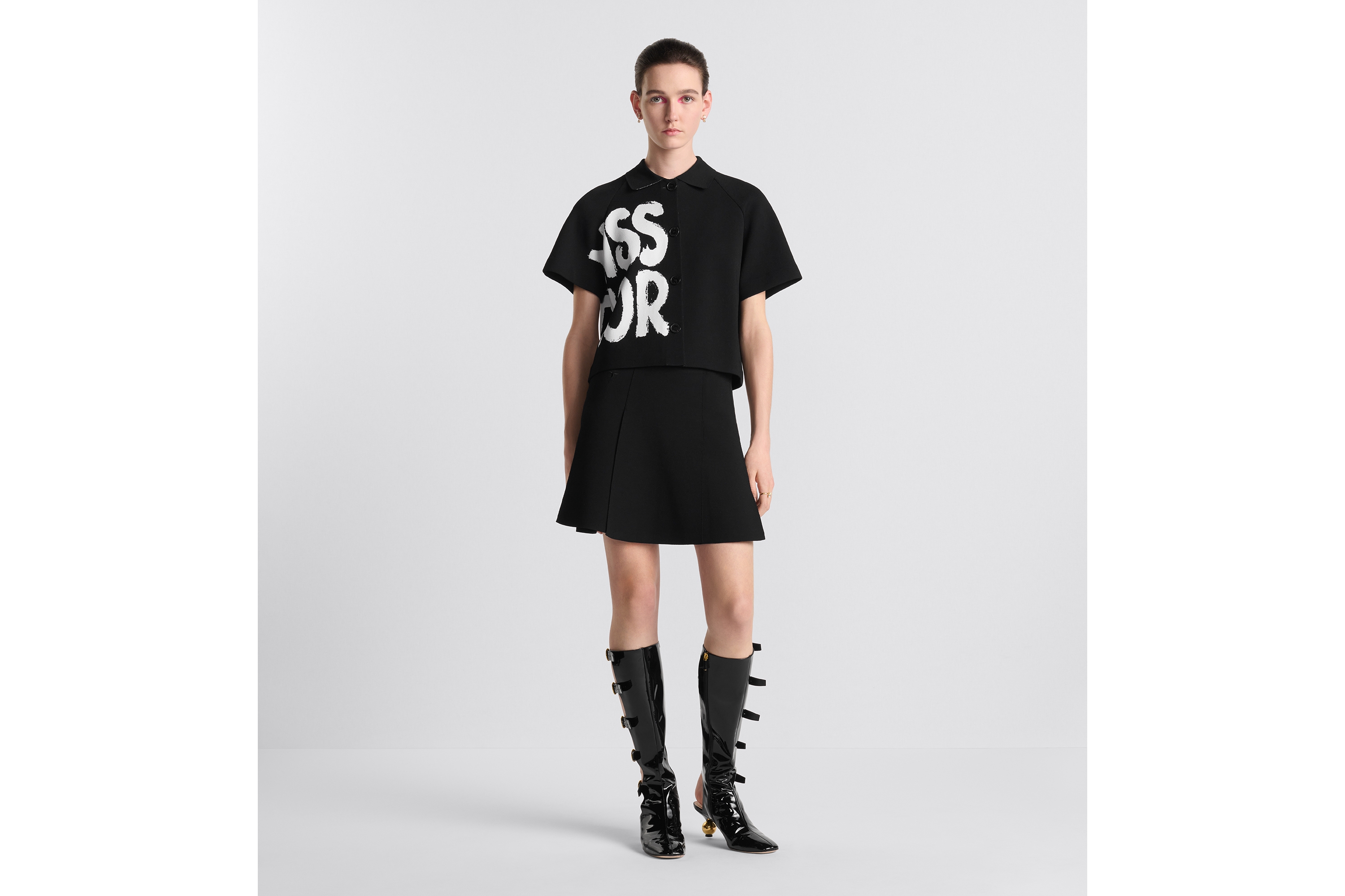 look_image_alt_prefix 喇叭形迷你裙 黑色科技针织面料 E01