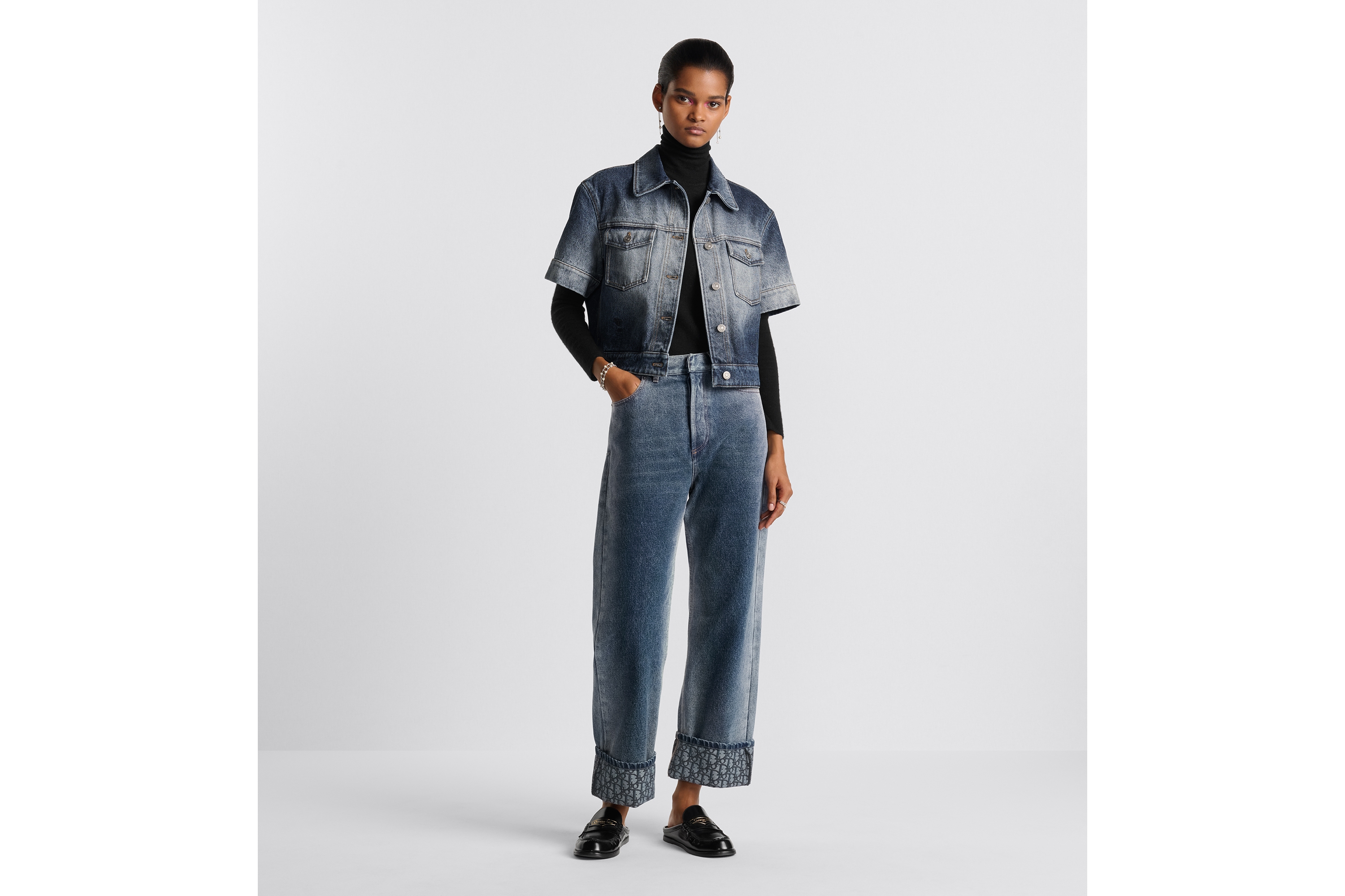 男友风牛仔裤 蓝色石洗棉质牛仔布 Oblique 印花内部 E01