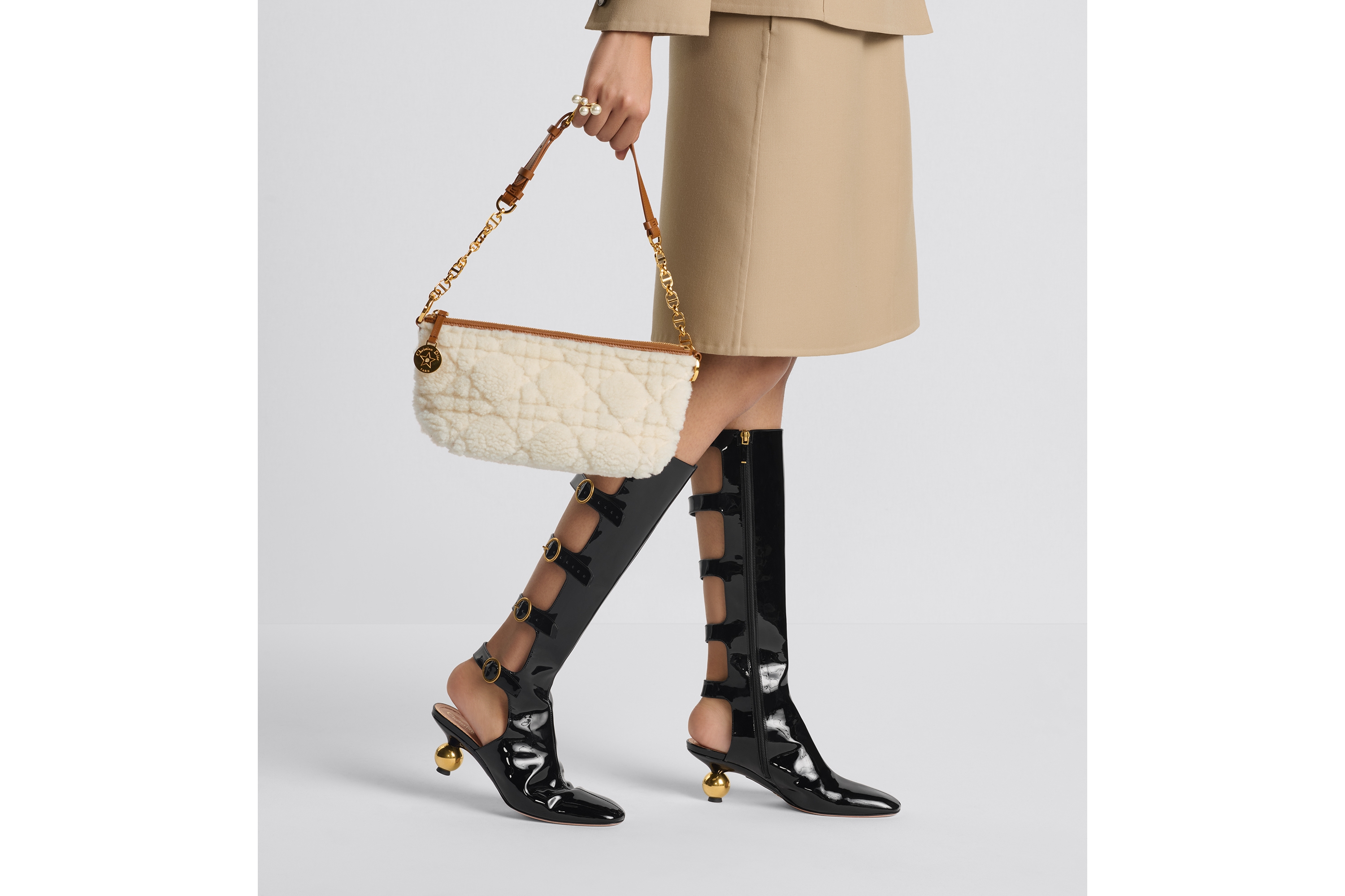 Diorstar 链条水饺包 米白色羊皮革皮毛一体藤格纹 E11