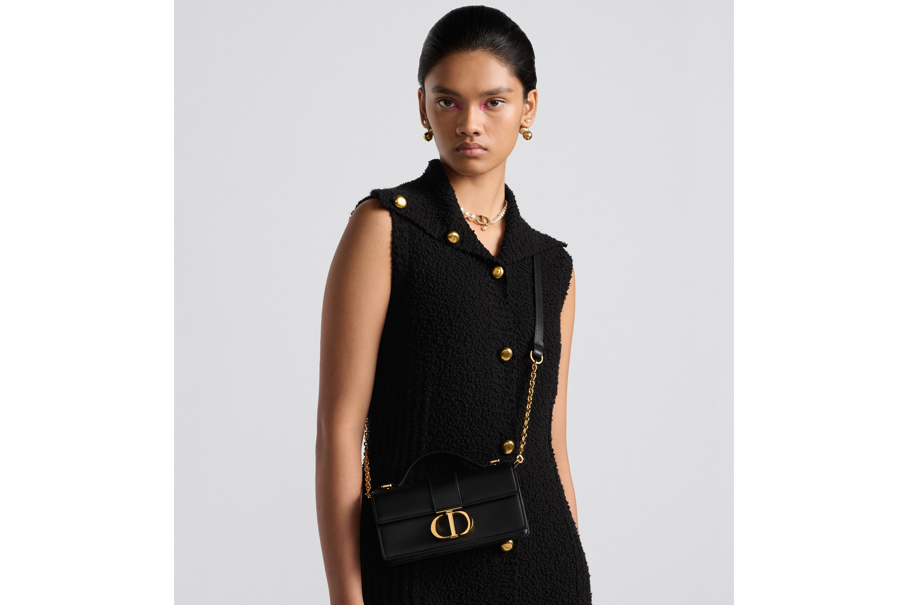 look_image_alt_prefix Miss Montaigne 迷你链条手袋 黑色光滑牛皮革 E04