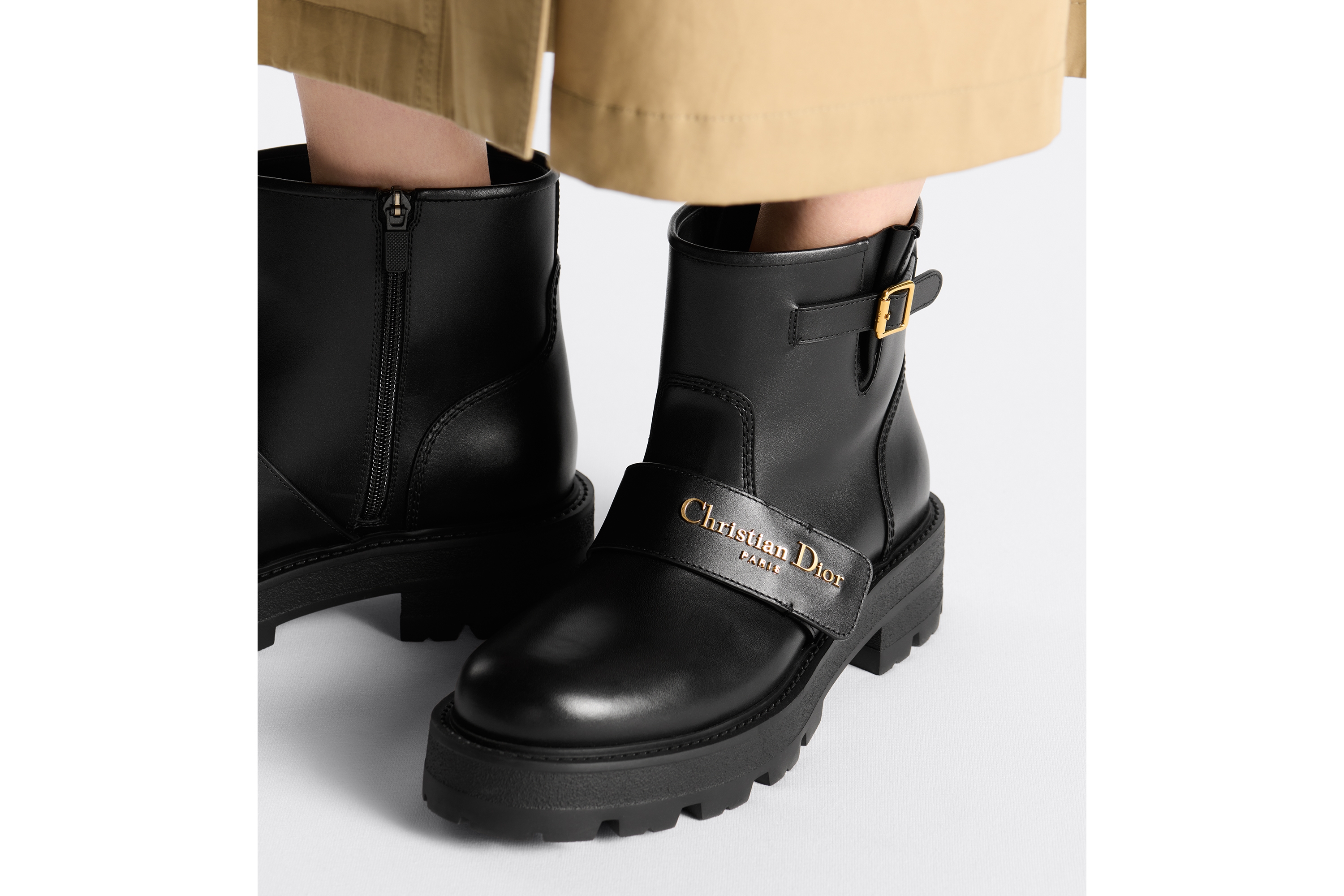 look_image_alt_prefix D-Quest 及踝靴 黑色牛皮革 E15