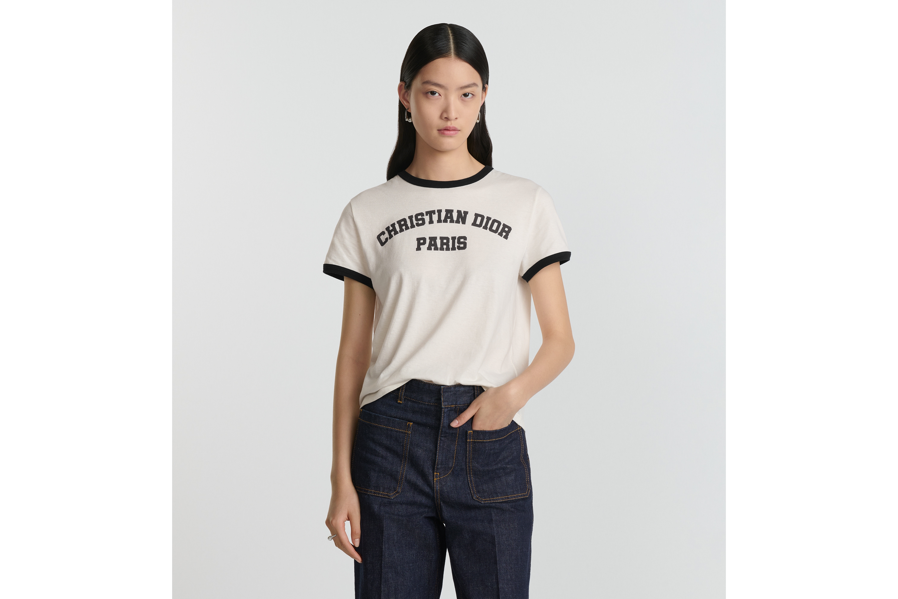 T 恤 白色和黑色棉质混纺平纹针织面料 E04