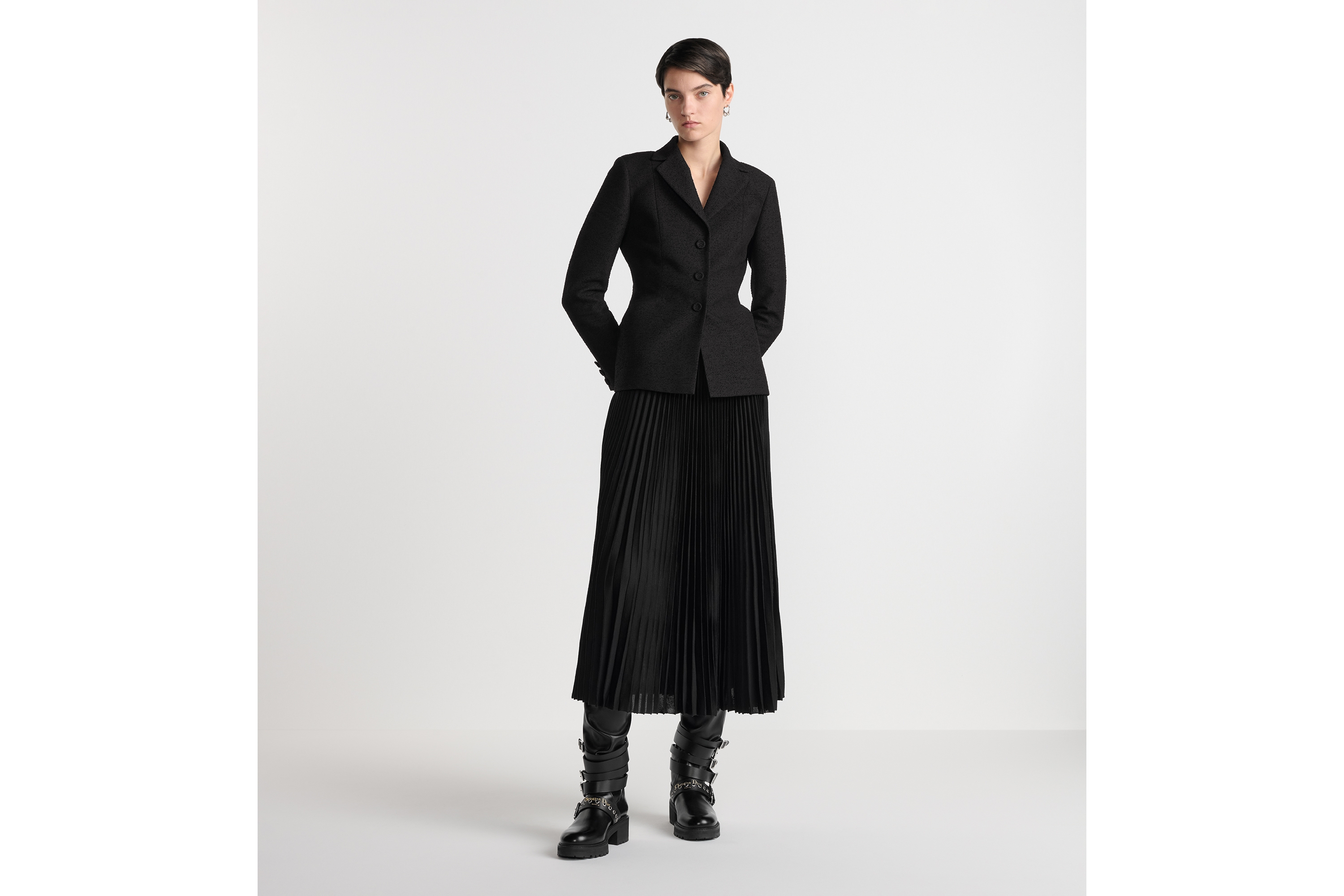 look_image_alt_prefix 经典西装外套 黑色绵羊毛混纺毛圈花式线面料 E01