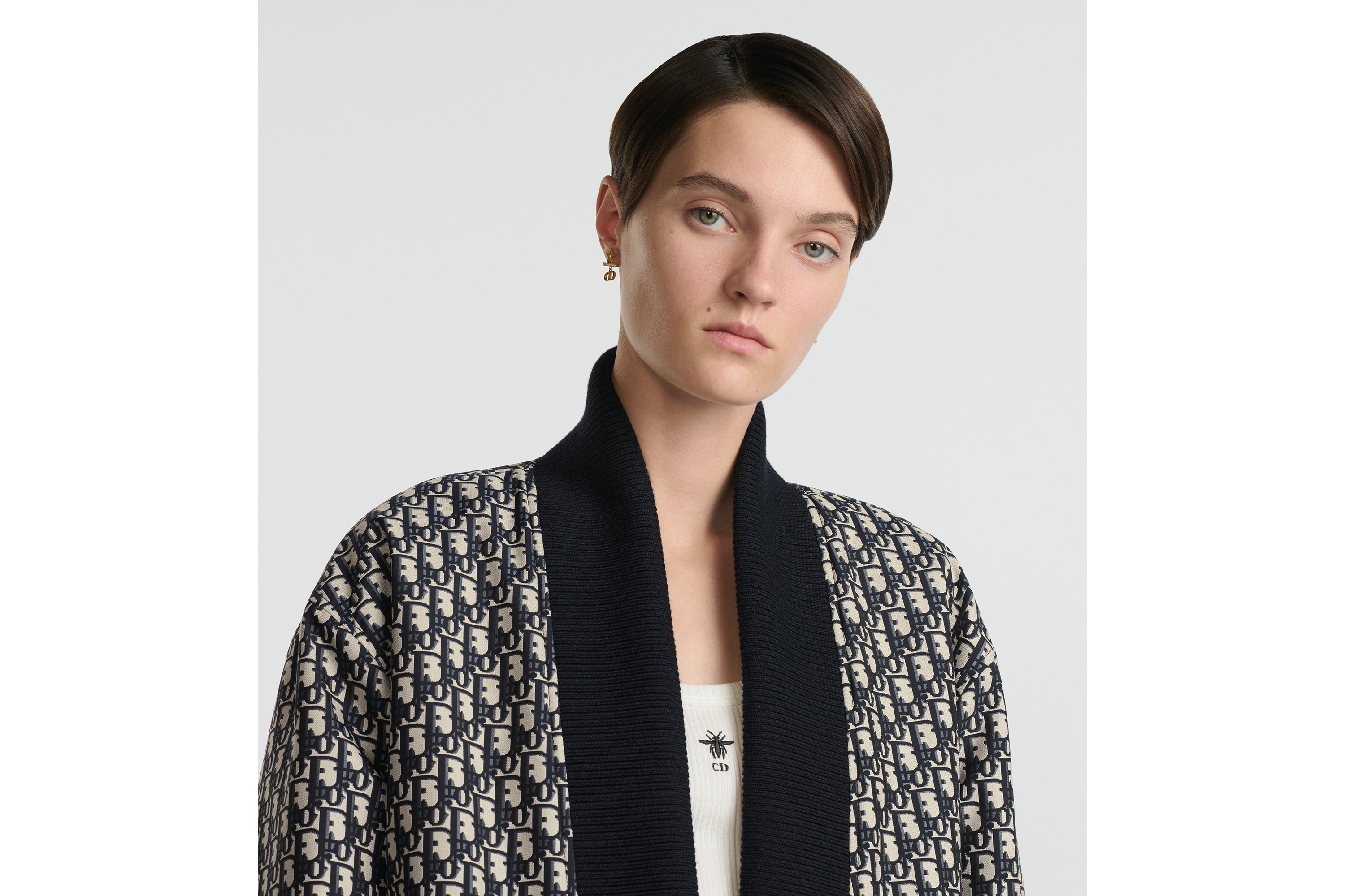 加垫飞行员夹克 蓝色和米白色塔夫绸科技提花面料 Oblique 印花 E12