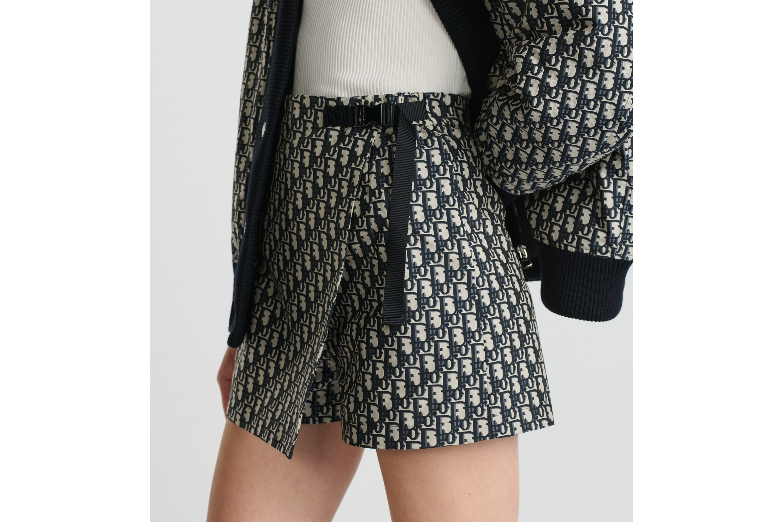 裙裤 蓝色塔夫绸提花科技面料 Oblique 印花 E13