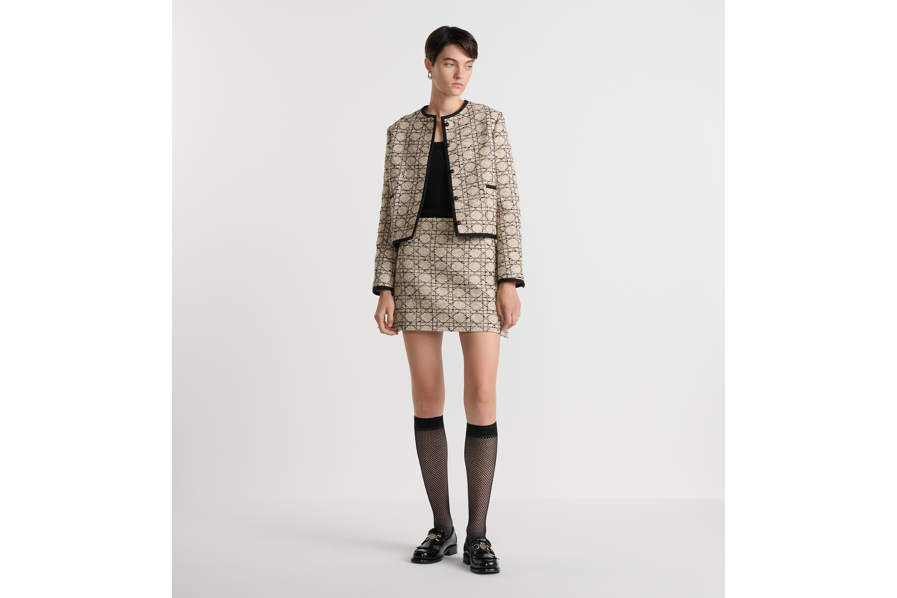 look_image_alt_prefix 迷你裙 米色和黑色棉质混纺粗花呢超大藤格纹 E01