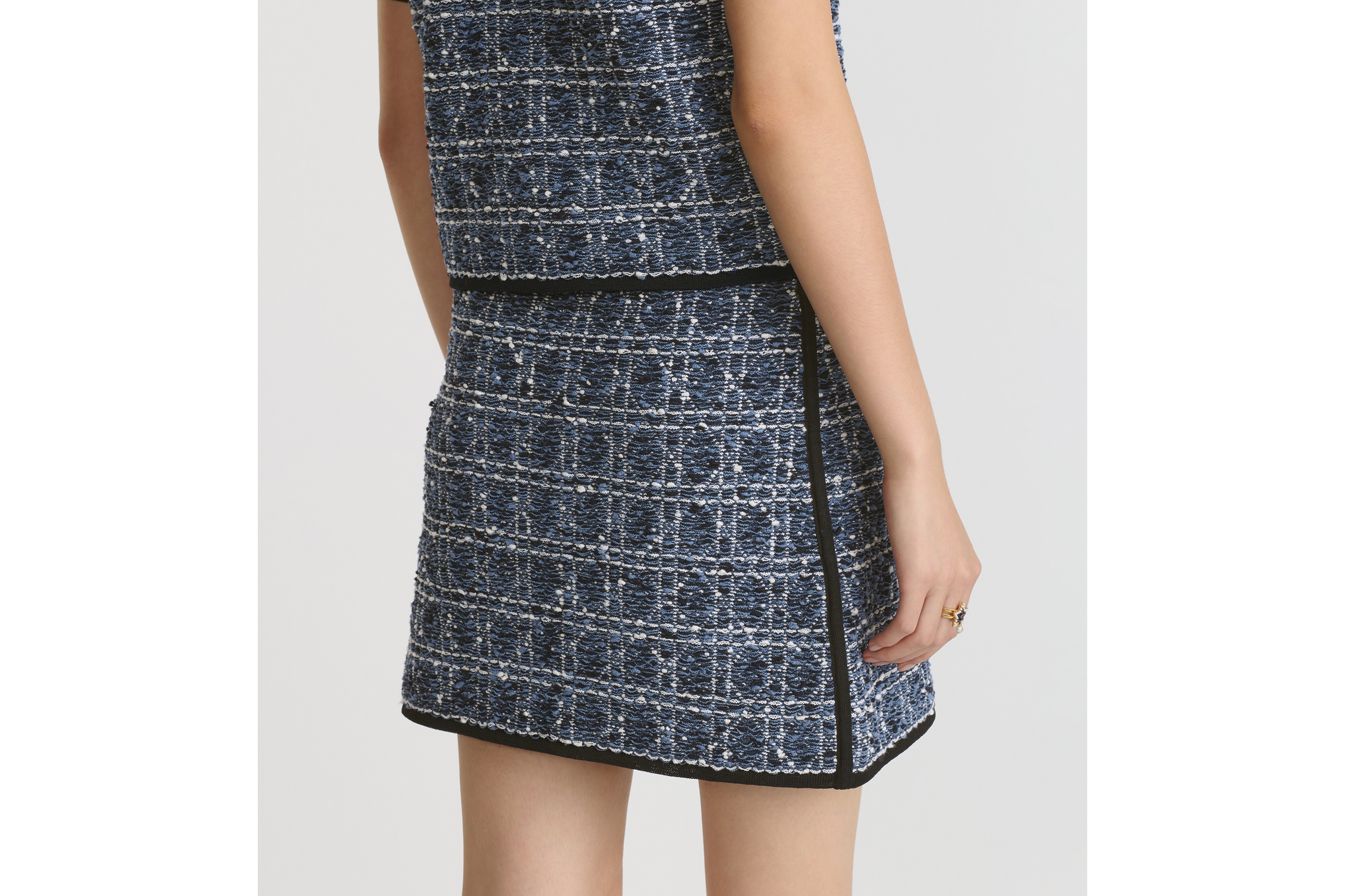 look_image_alt_prefix 迷你裙 蓝色棉质混纺粗花呢白色线藤格纹 E13