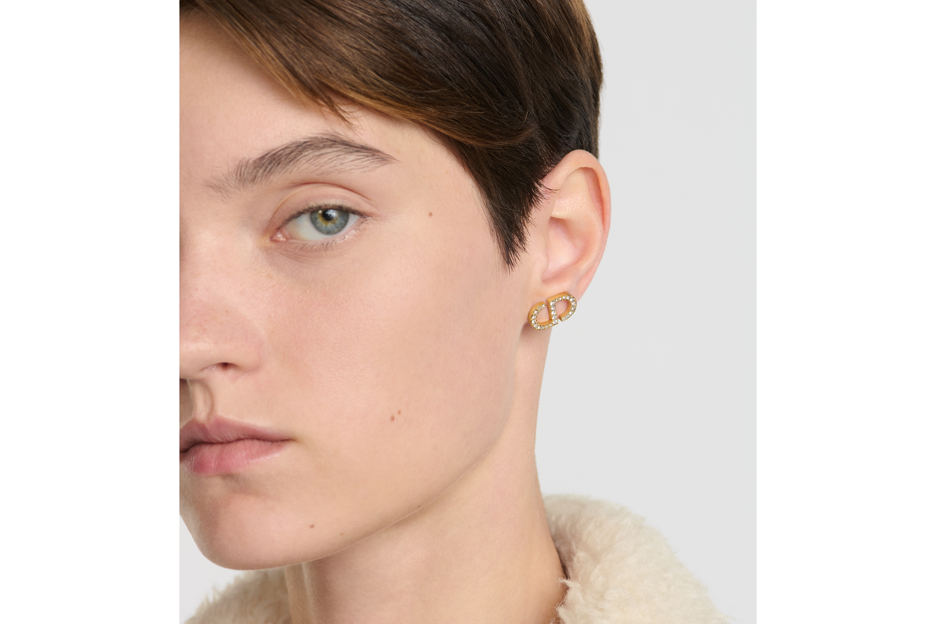 look_image_alt_prefix Petit CD 耳钉 金色饰面金属和白色仿水晶装饰 E18