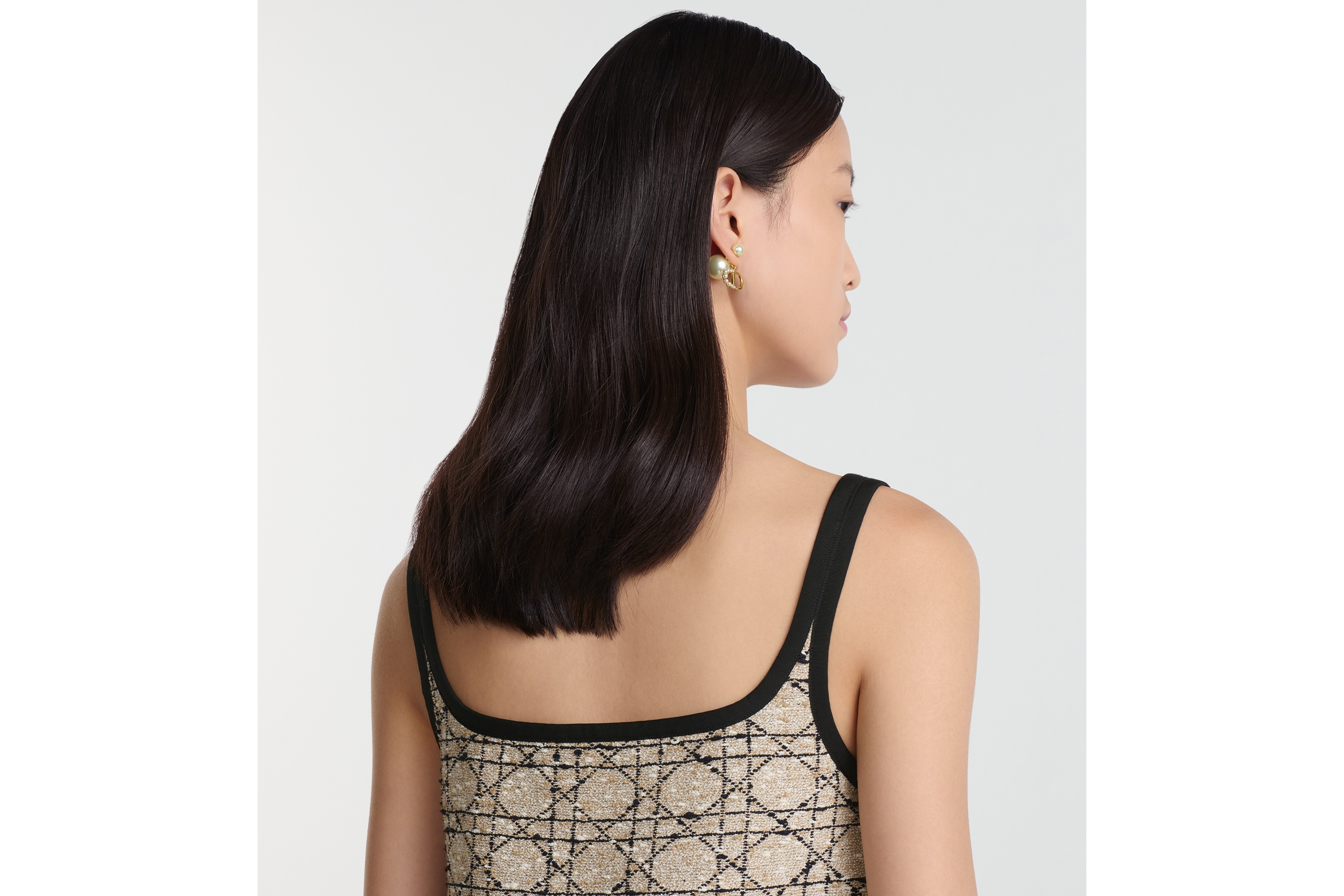 look_image_alt_prefix 短款喇叭形连衣裙 米色和黑色棉质混纺粗花呢藤格纹 E06