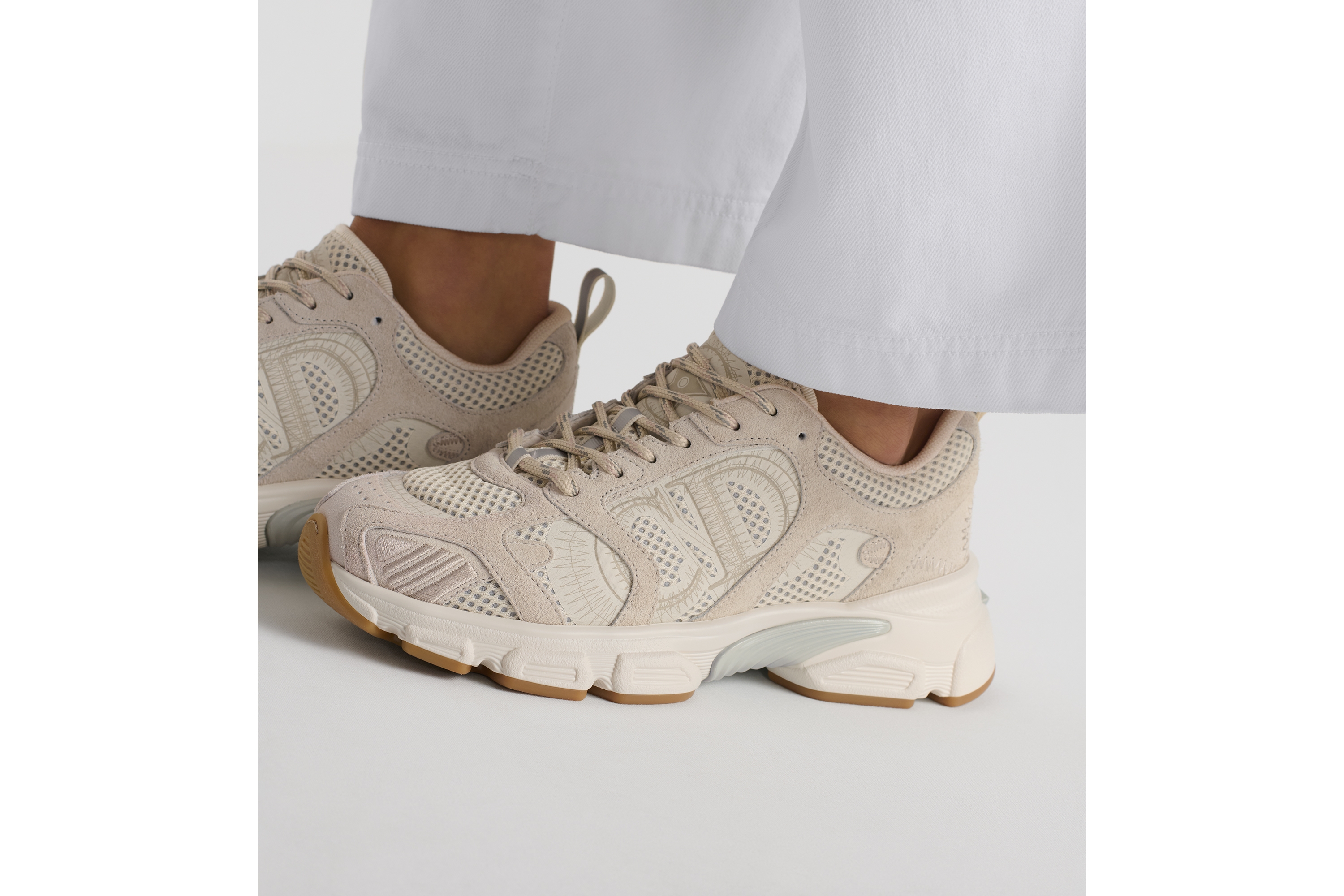 look_image_alt_prefix Dior Chrono 运动鞋 米色网眼织物和绒面牛皮革 E15