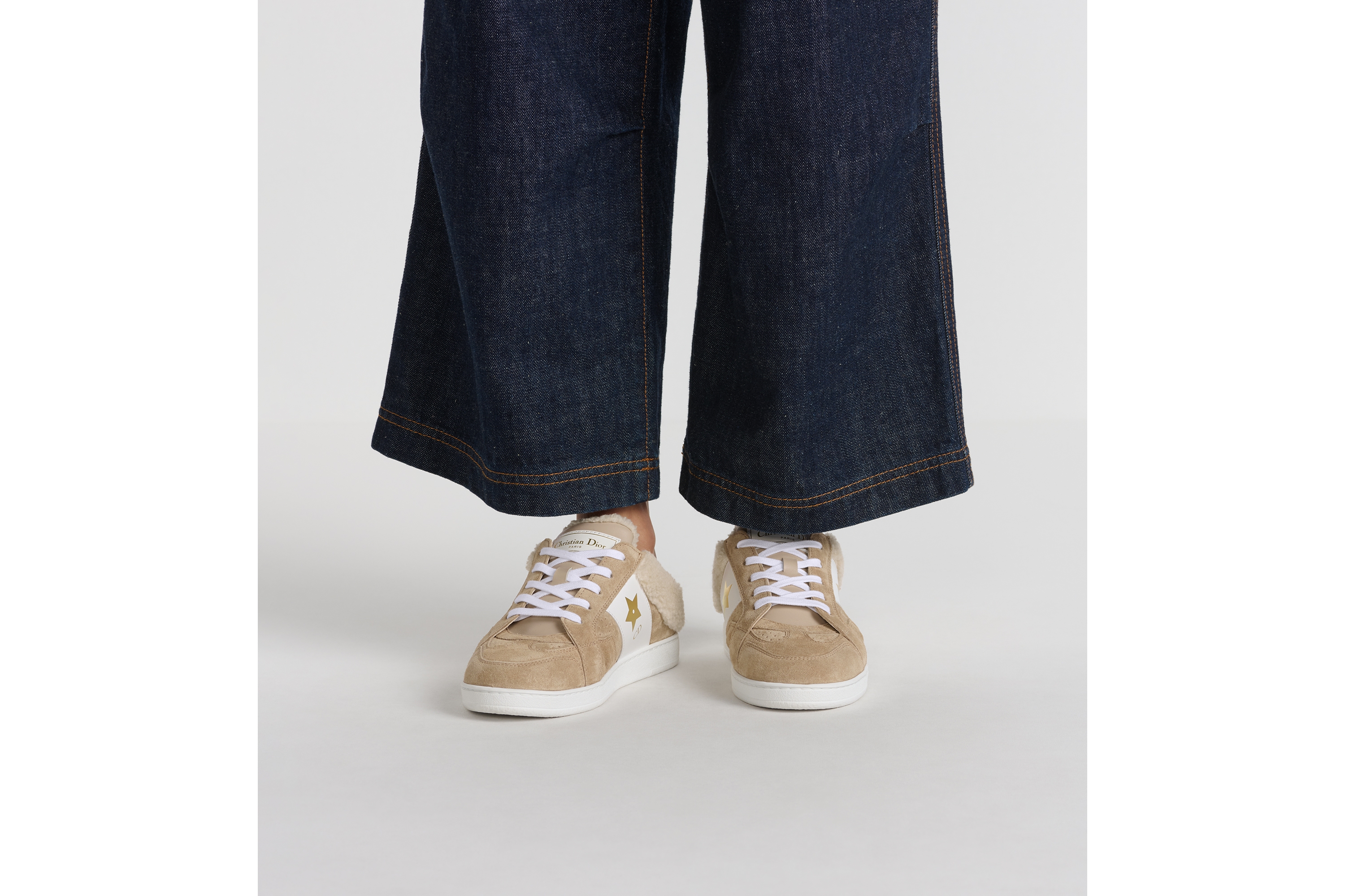 look_image_alt_prefix Dior Star 运动鞋 米色绒面牛皮革 E14