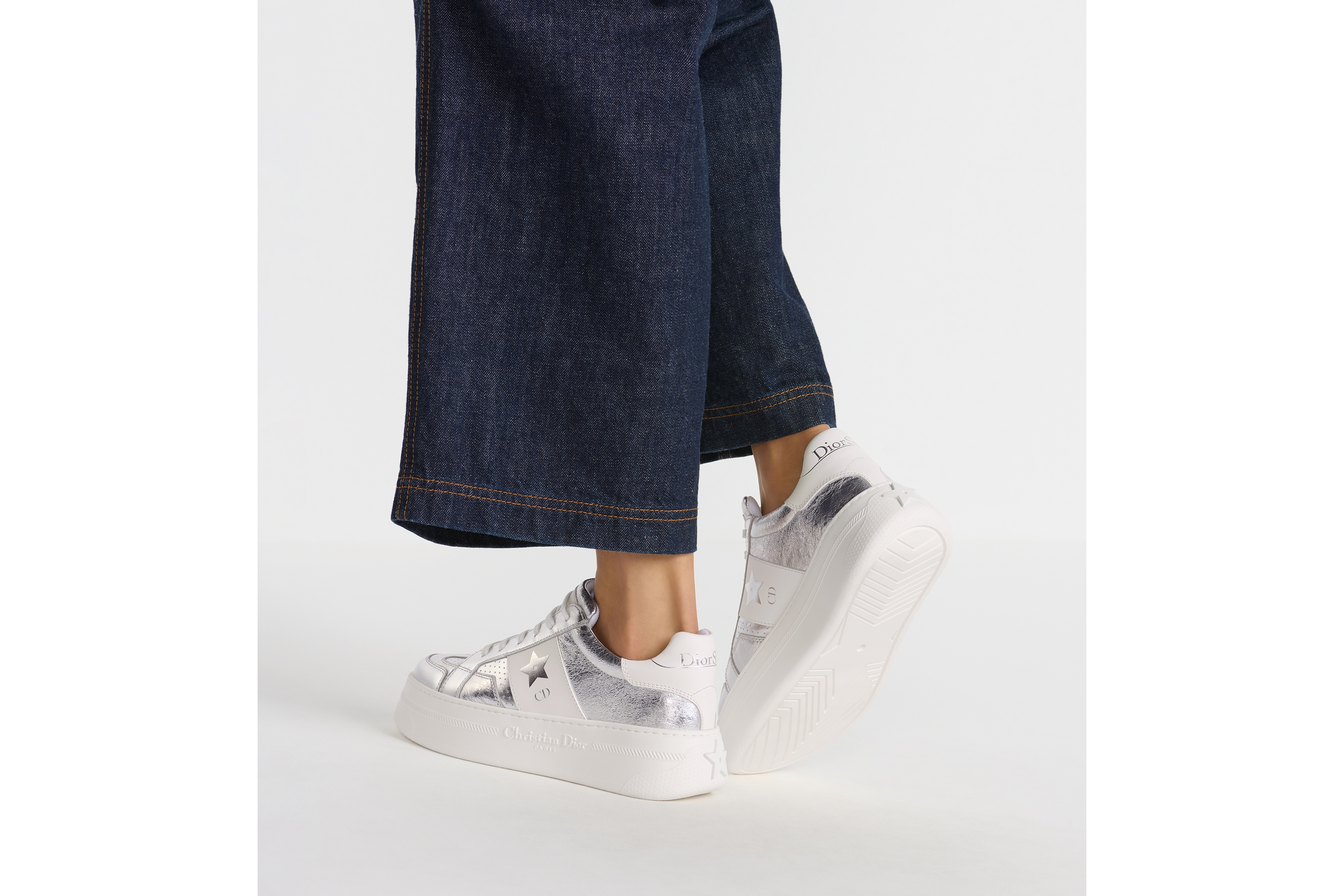 look_image_alt_prefix Dior Star 厚底运动鞋 银色调褶皱效果羊皮革和白色牛皮革 E15