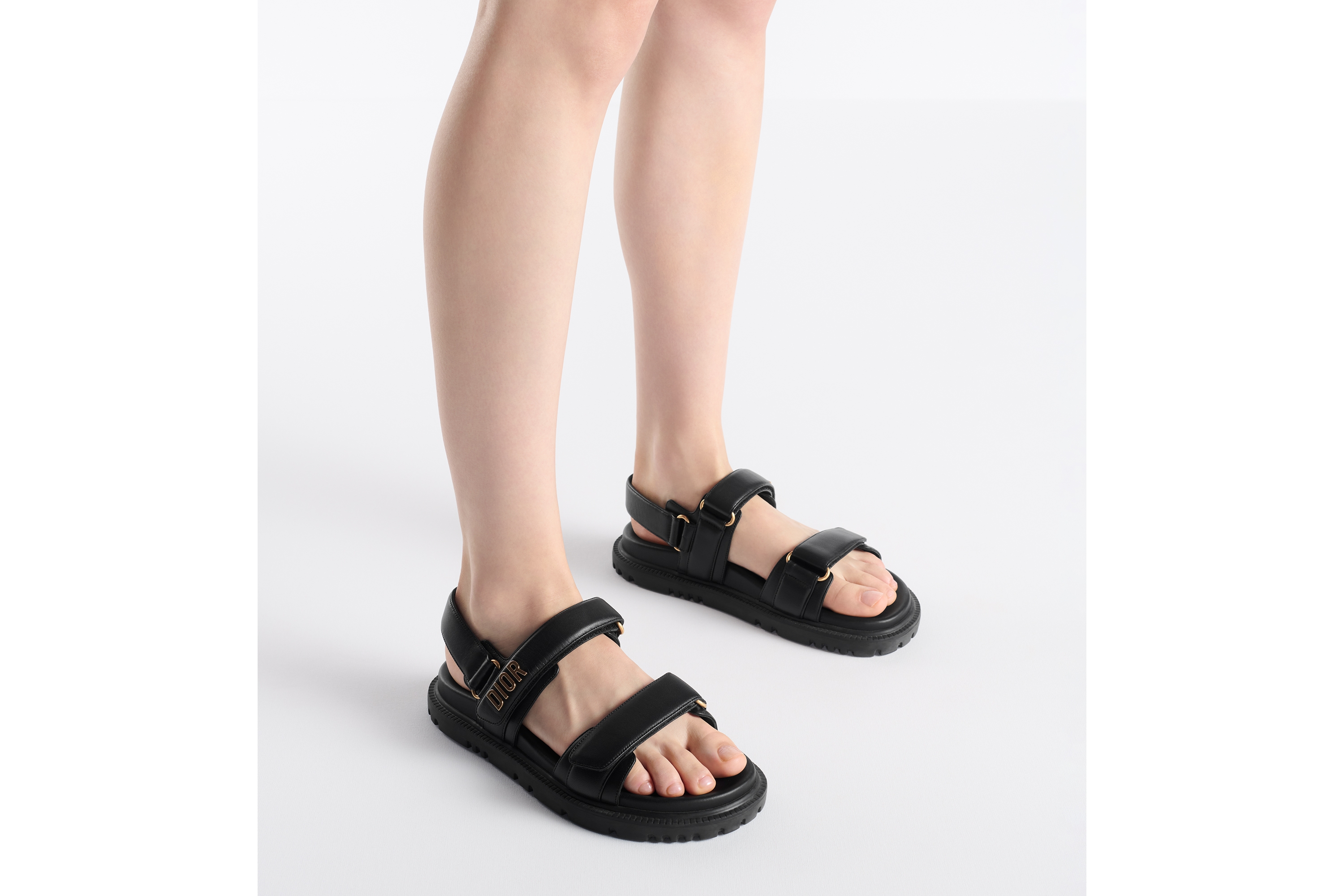 look_image_alt_prefix Dioract 凉鞋 黑色羊皮革 E15