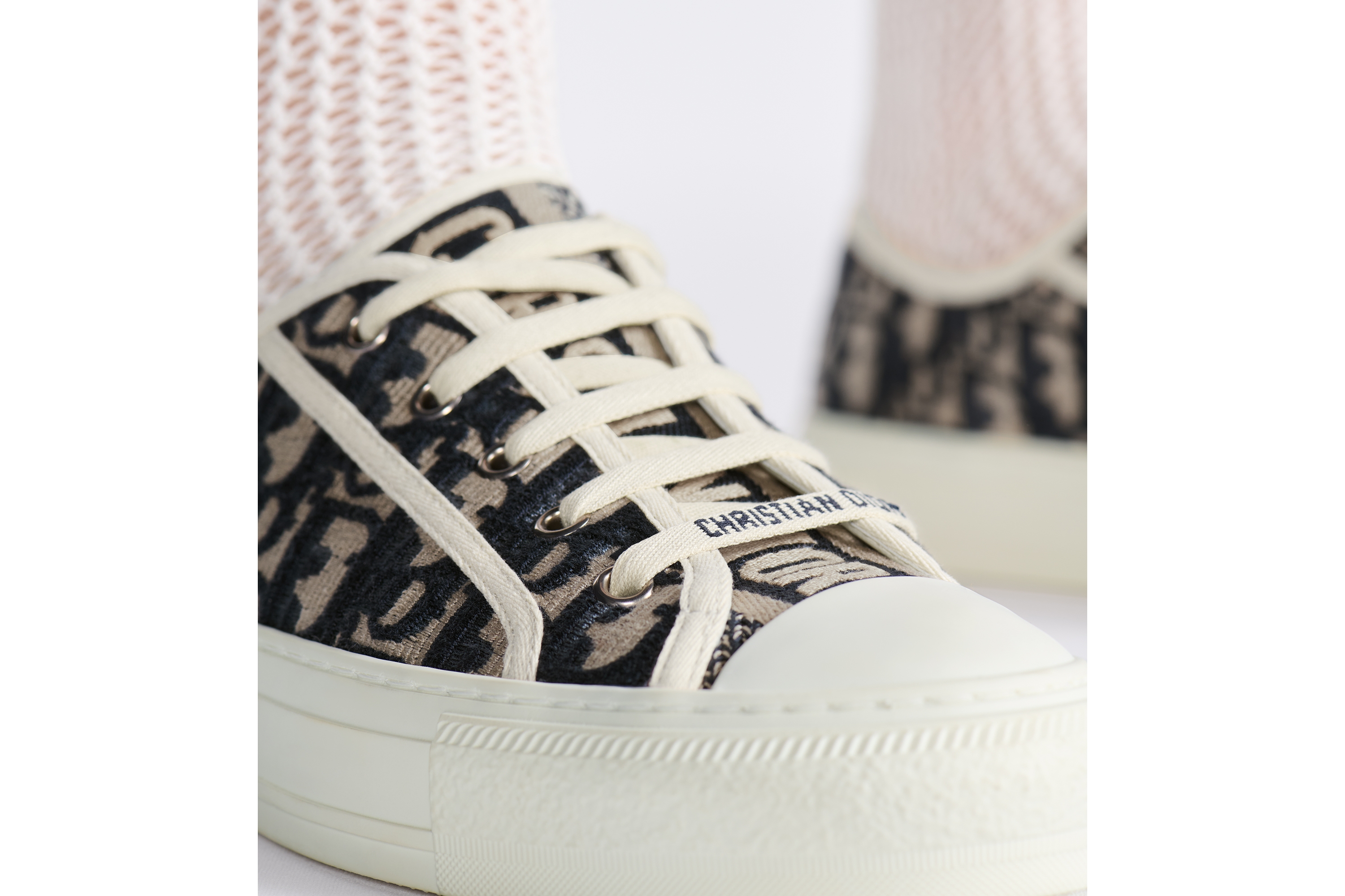 look_image_alt_prefix Walk'n'Dior 运动鞋 深蓝色棉质刺绣面料 Oblique 印花 E17