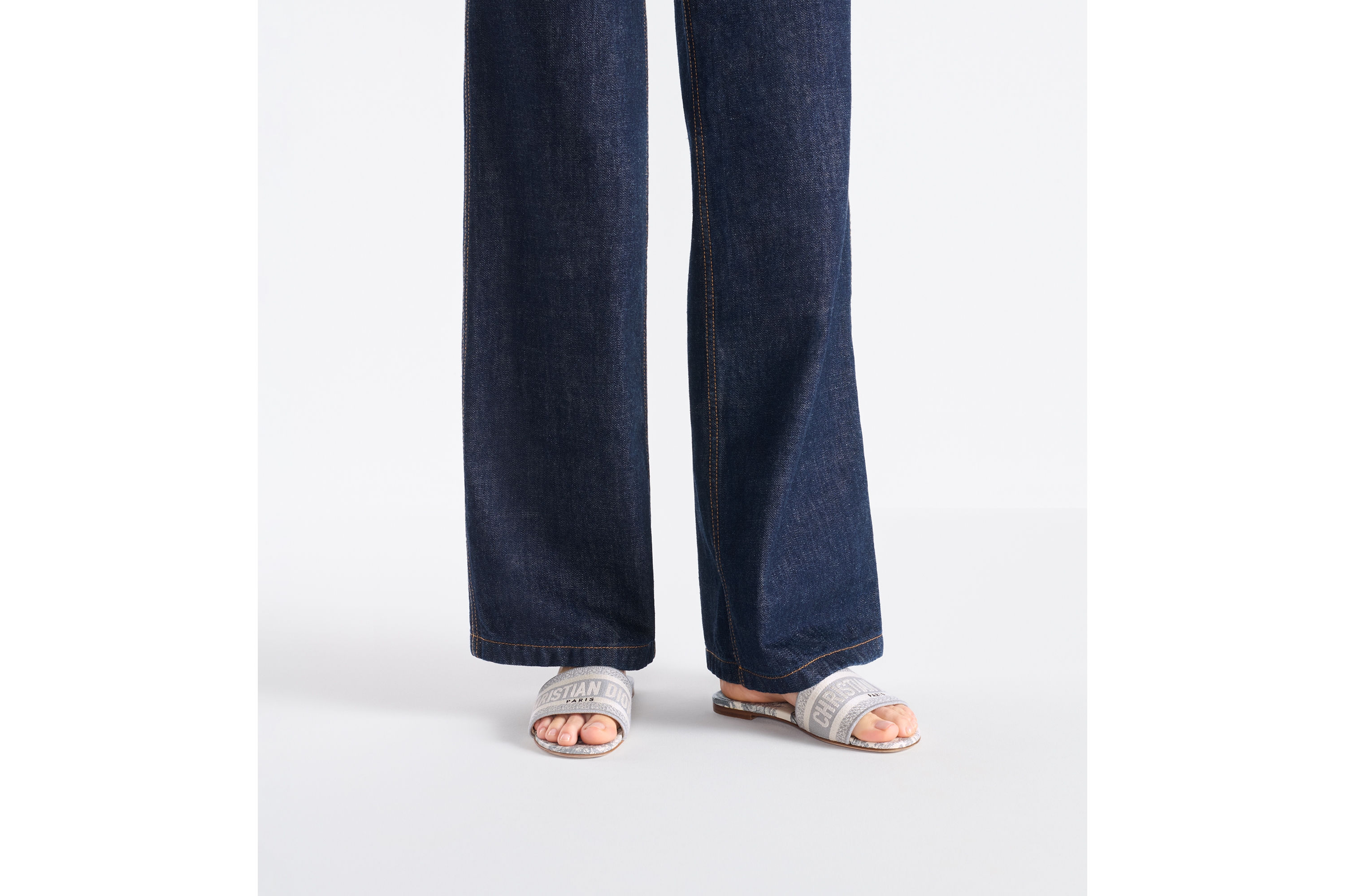 Dway 棉质凉拖 灰色棉质刺绣面料茹伊印花 E14