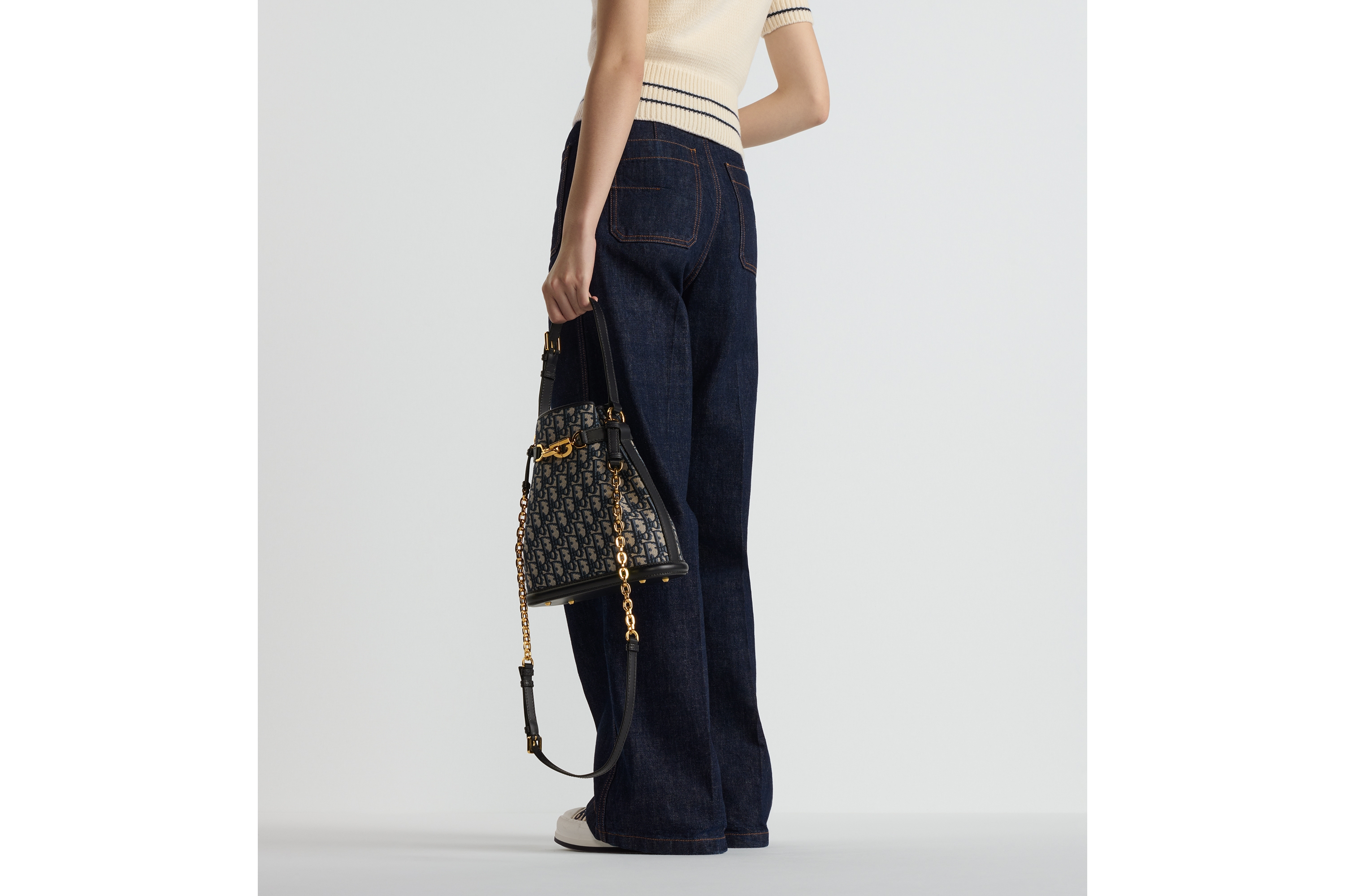 look_image_alt_prefix 中号 C'est Dior 手袋 蓝色 Oblique 印花面料 E10