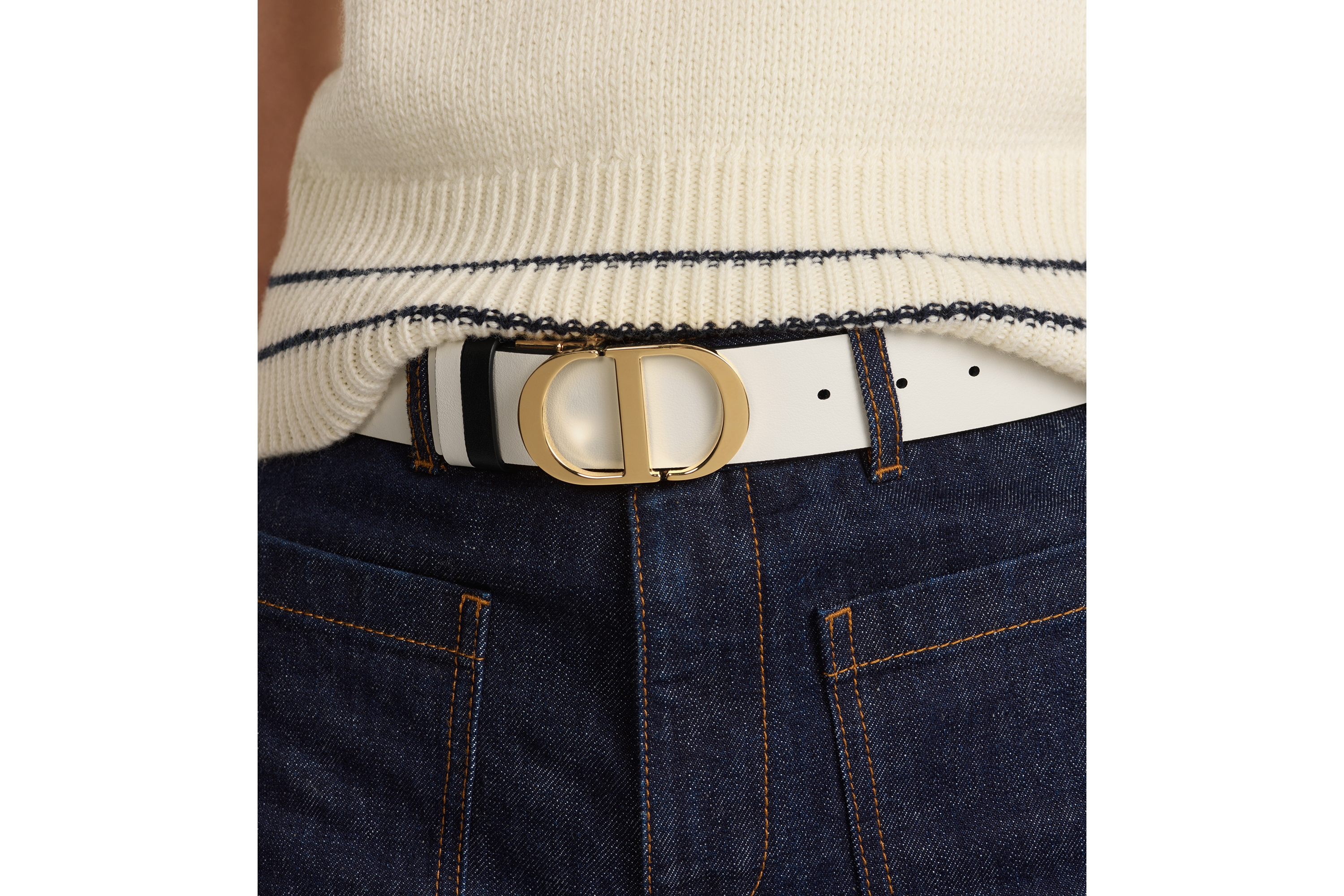 look_image_alt_prefix 30 Montaigne 双面腰带 35 毫米黑色和奶白色光滑牛皮革 E13