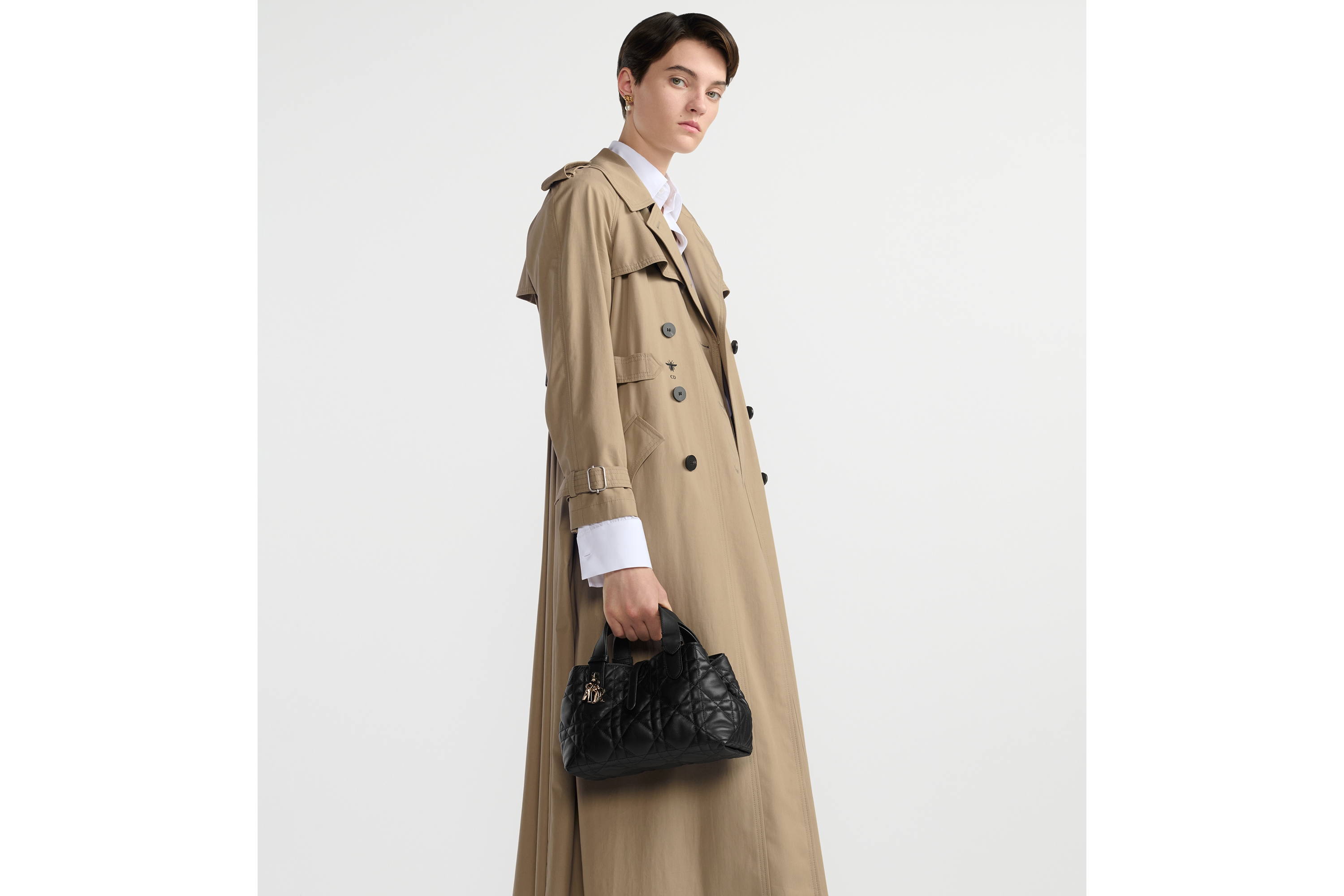 小号 Dior Toujours 手袋 黑色牛皮革超大藤格纹 E05