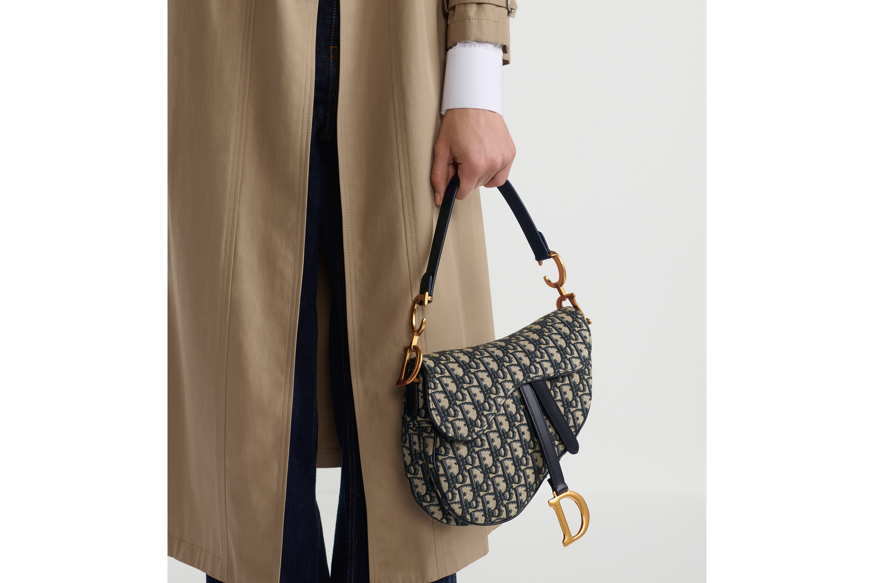 look_image_alt_prefix 马鞍包（附肩带） 蓝色 Oblique 印花面料 E10