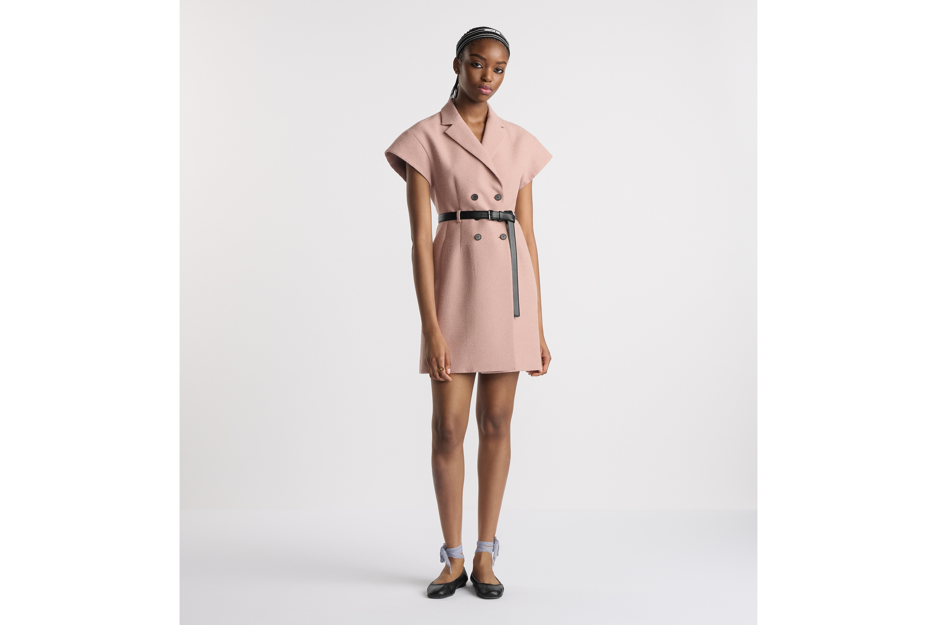 look_image_alt_prefix 短款连衣裙 桃花粉色绵羊毛混纺毛圈花式线面料搭配腰带 E01