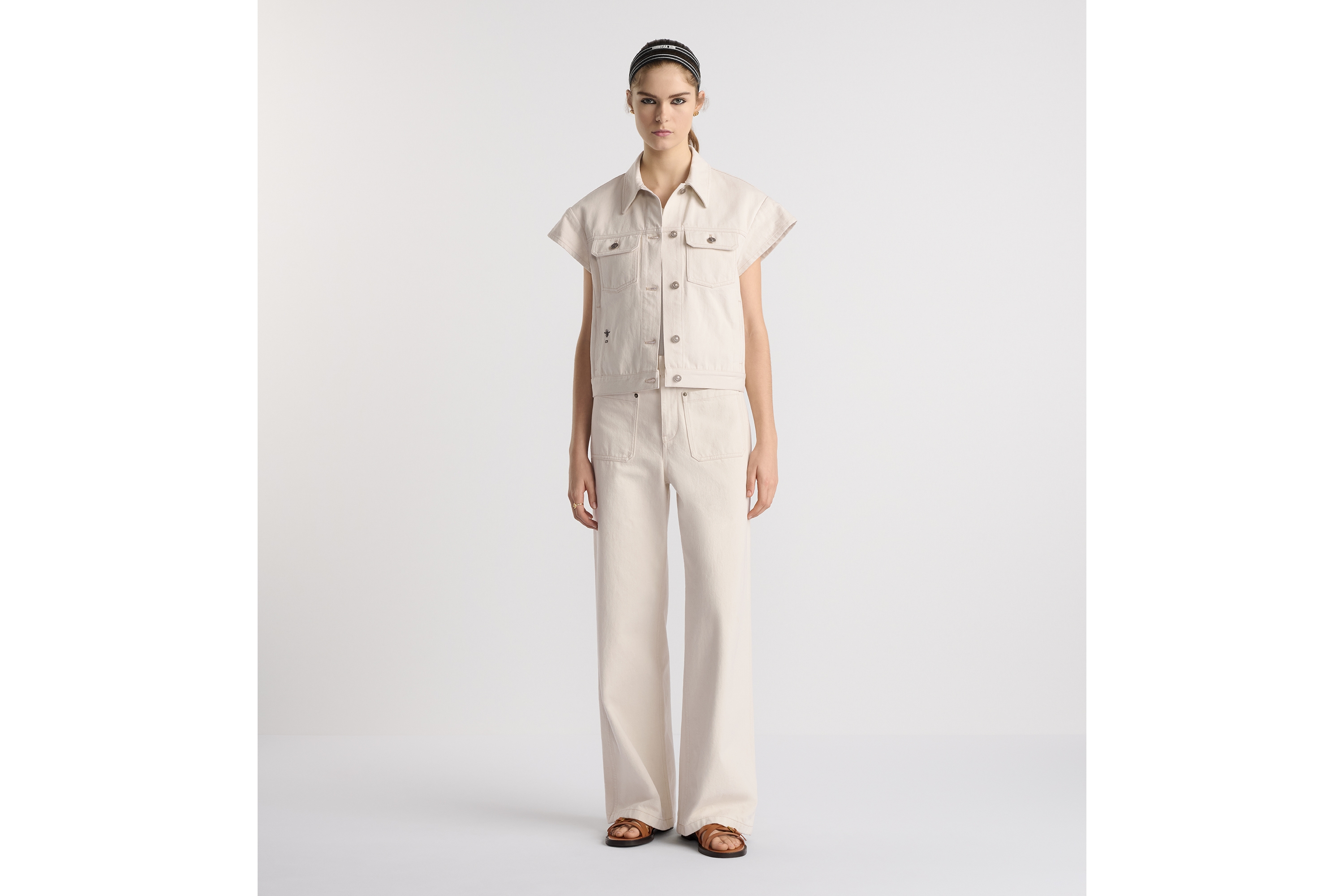 look_image_alt_prefix 外套 米白色棉质牛仔布 Oblique 印花内部搭配盖袖 E01