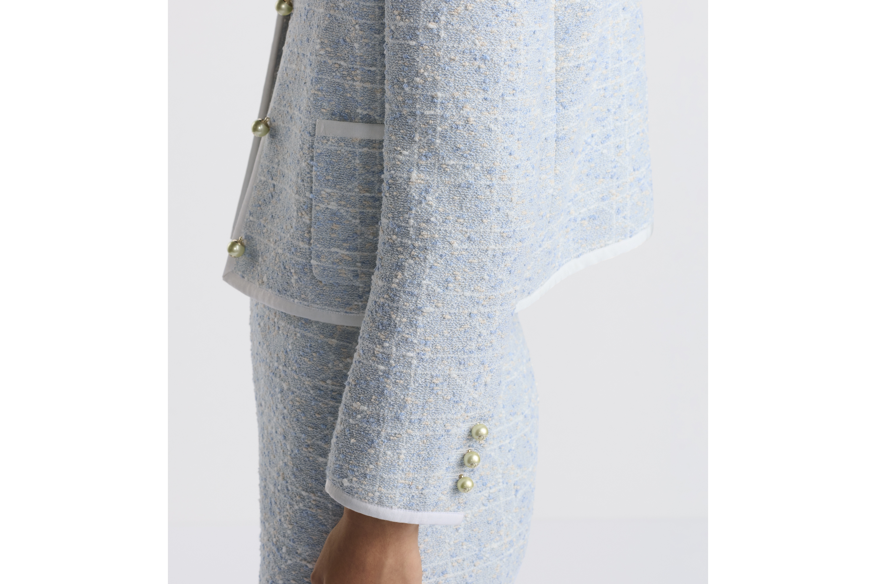 look_image_alt_prefix 短款外套 天蓝色棉质混纺粗花呢超大藤格纹 E17