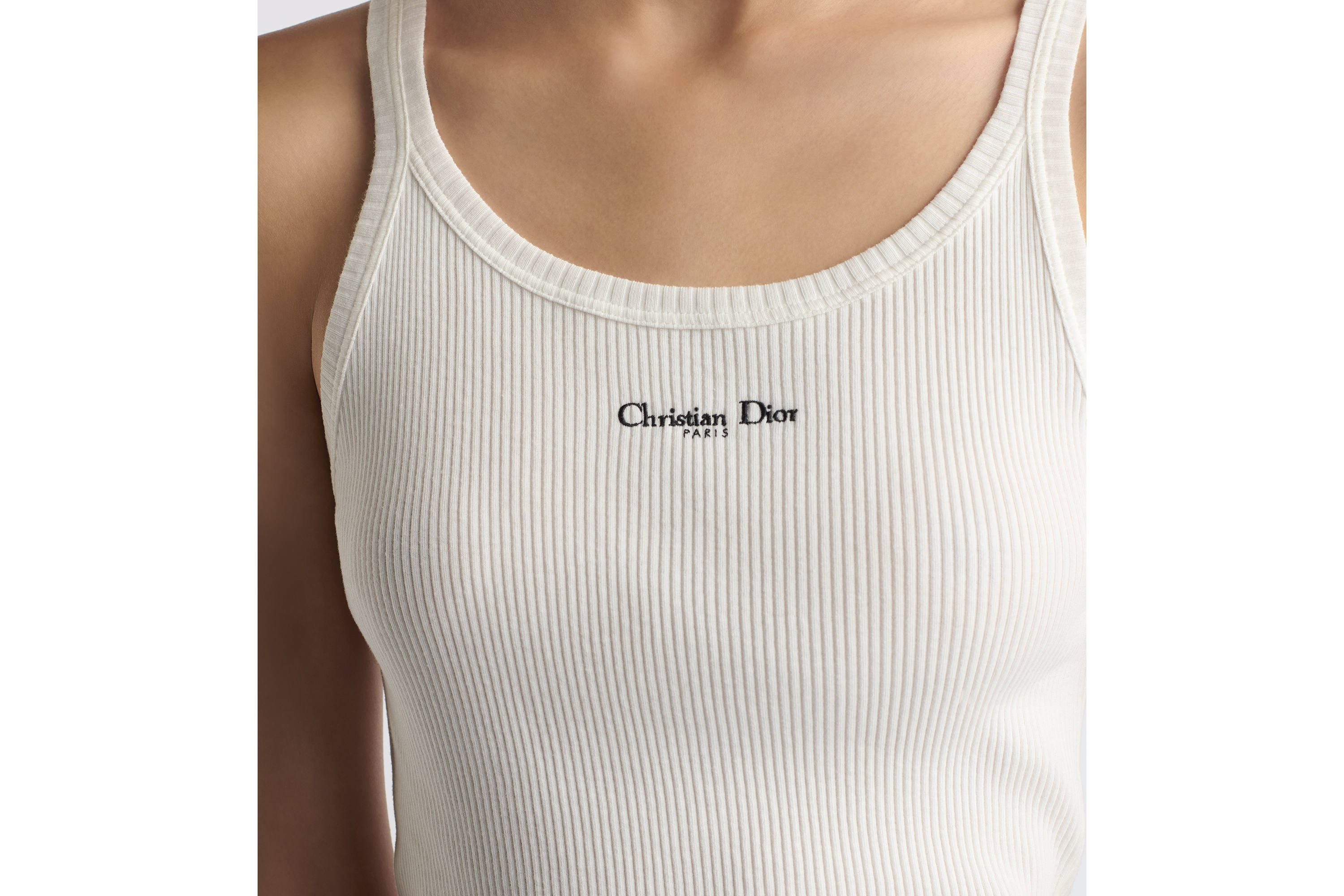 look_image_alt_prefix 背心 白色棉质罗纹针织面料 E12