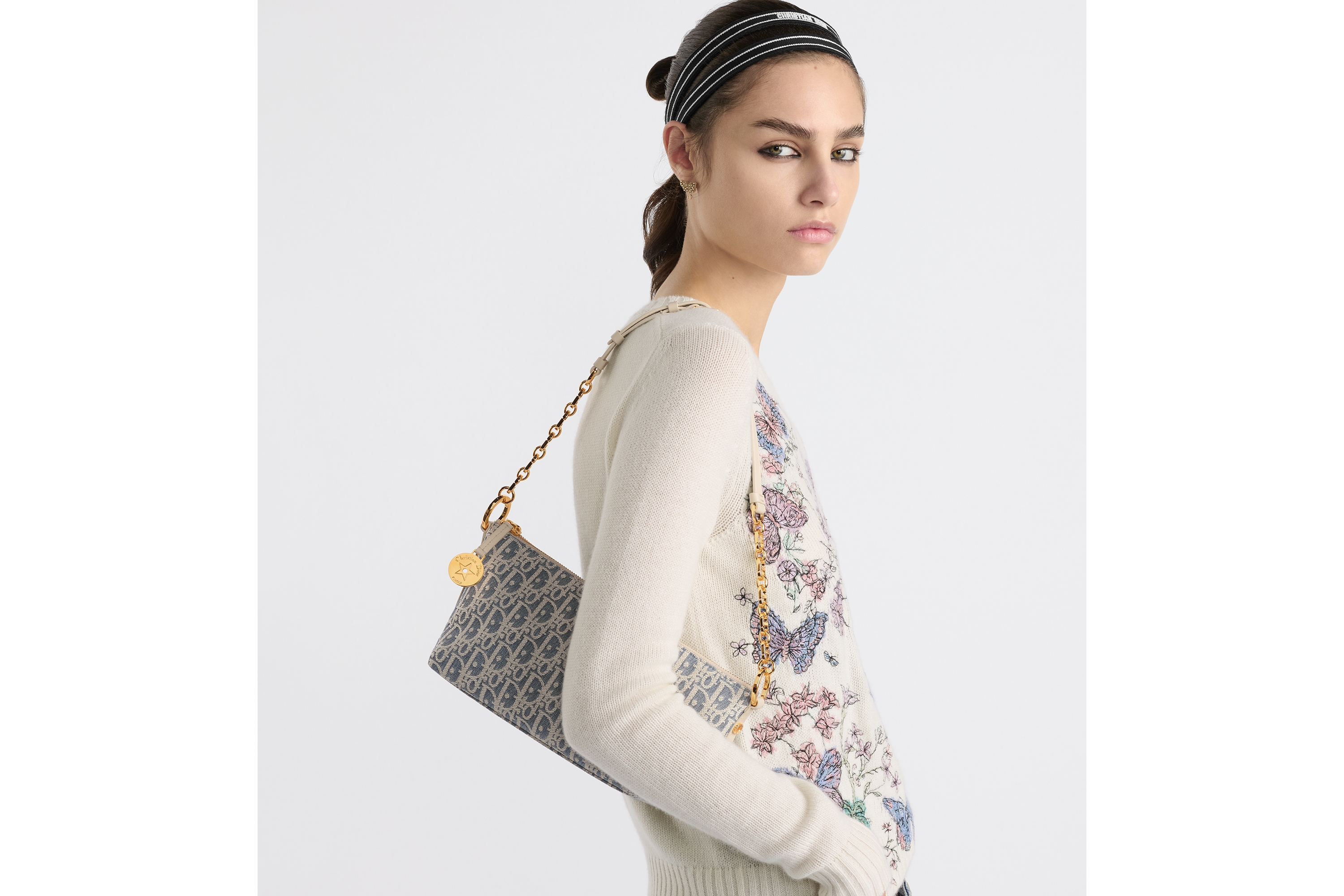 look_image_alt_prefix Diorstar Hobo 链条手袋 蓝色酒椰草效果格纹布 Oblique 印花和浅饼干色光滑牛皮革 E05