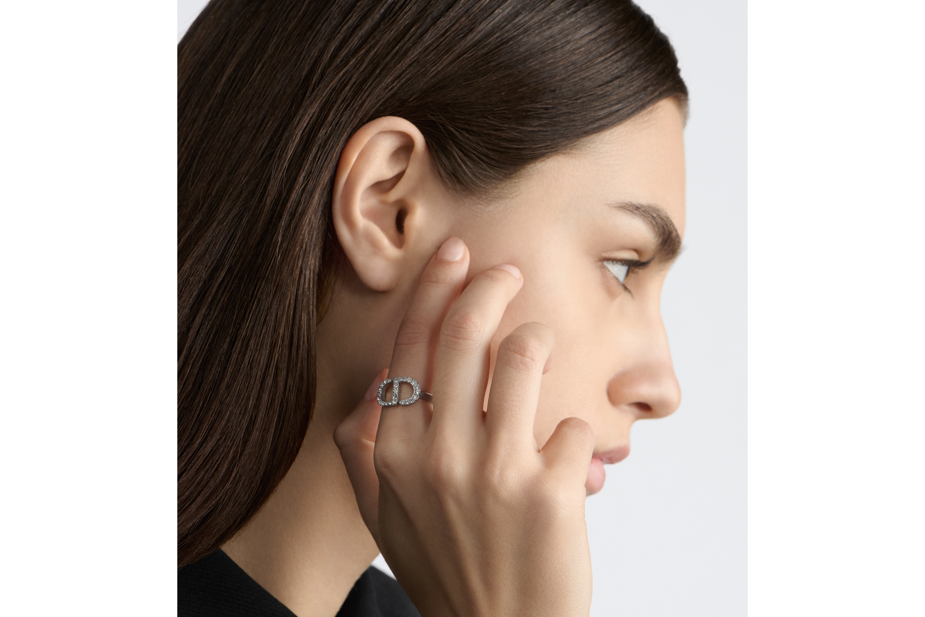 look_image_alt_prefix Petit CD 戒指 银色饰面金属白色仿水晶装饰 E11