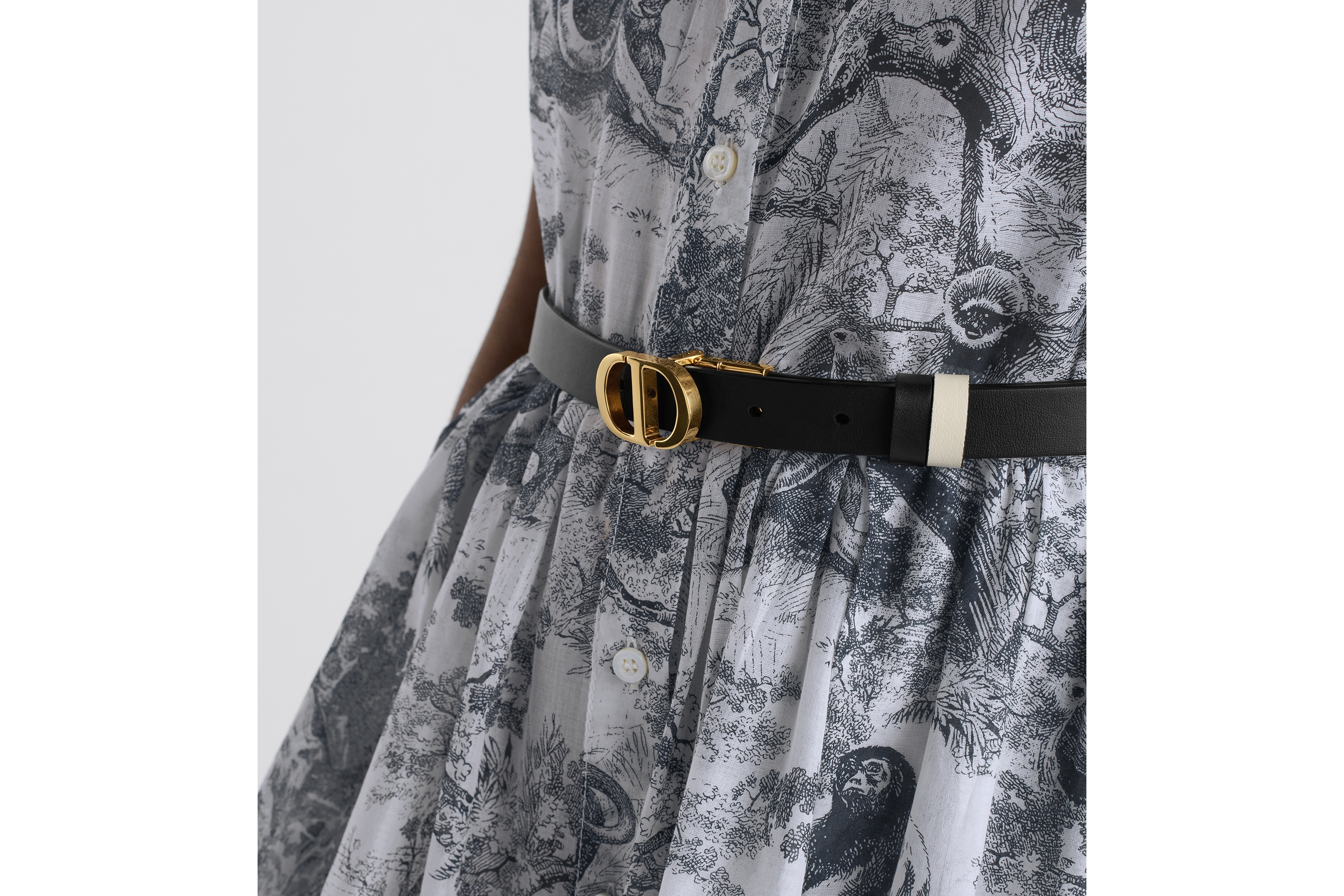 30 Montaigne 双面腰带 20 毫米黑色和奶白色光滑牛皮革 E13