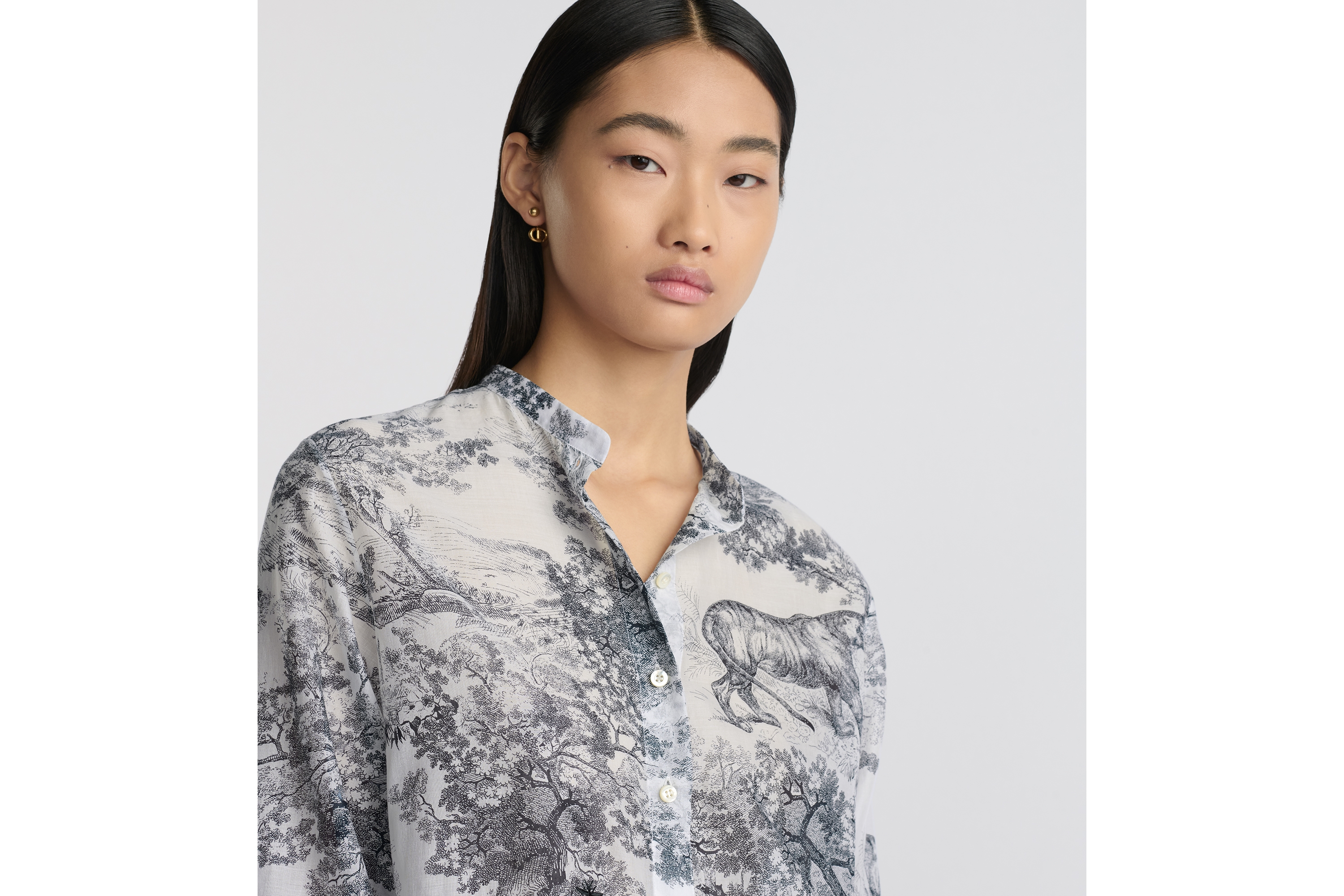 look_image_alt_prefix 长款衬衫 白色茹伊印花棉质薄纱 E04