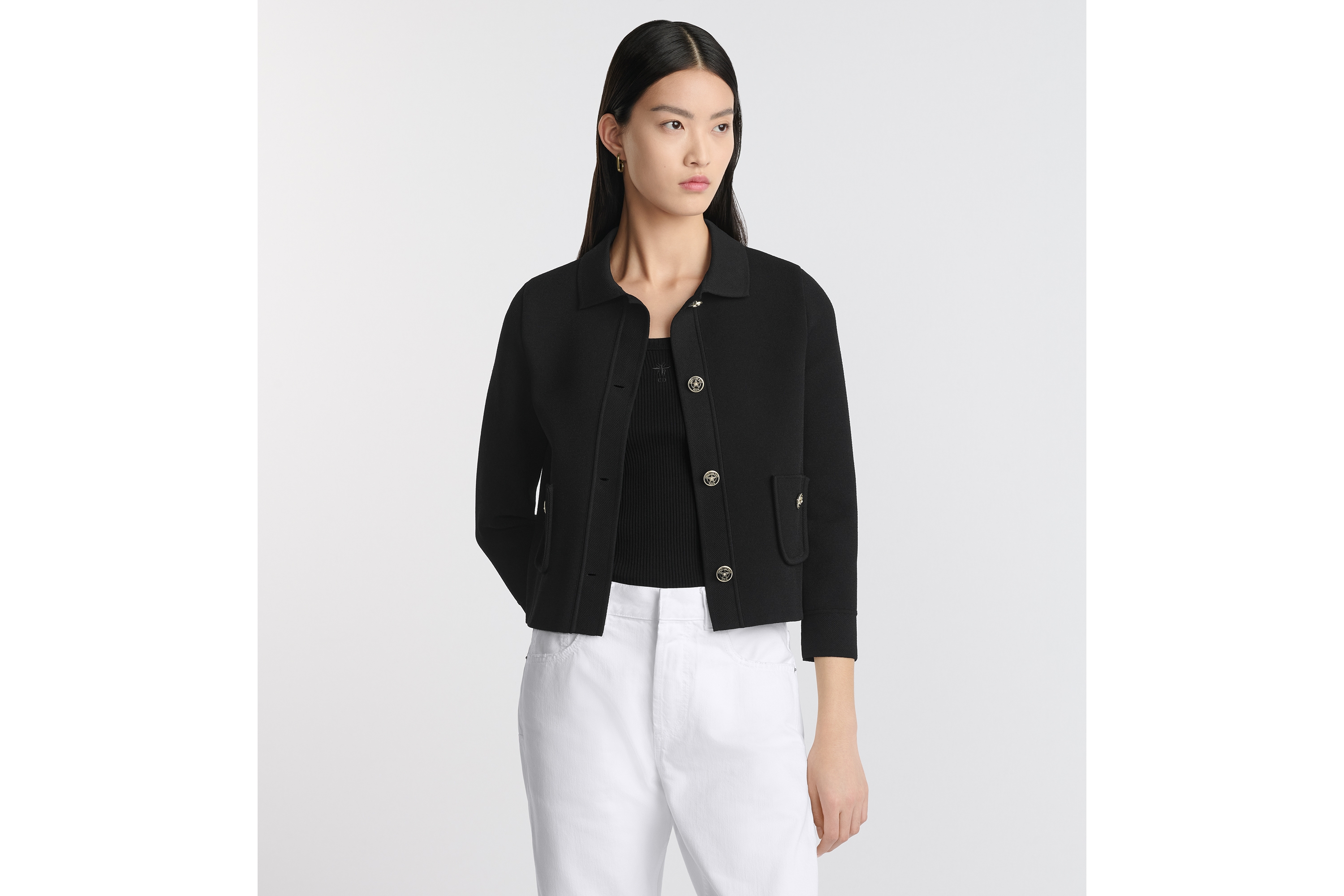 look_image_alt_prefix 短款外套 黑色科技针织面料 E04