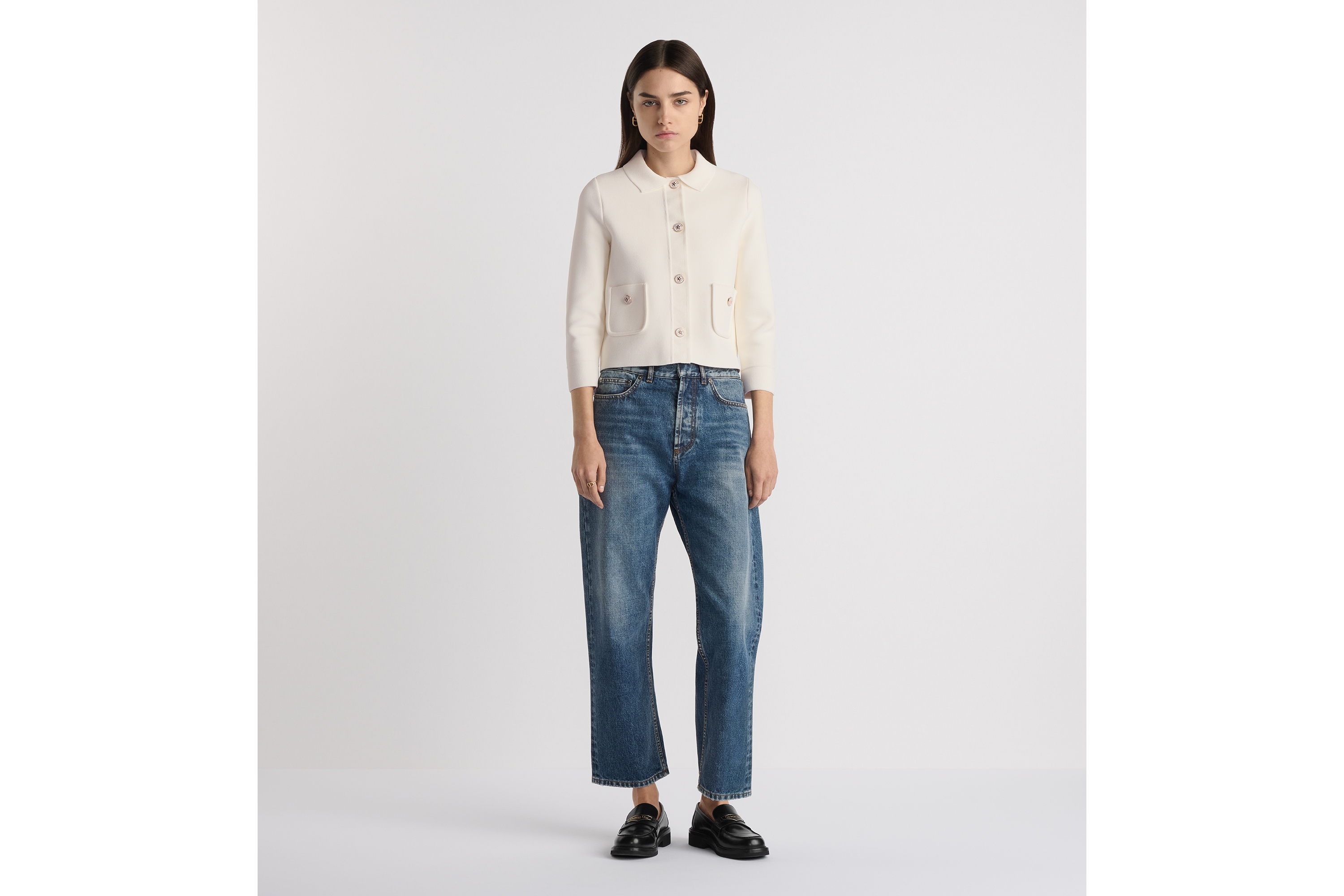 look_image_alt_prefix 短款外套 白色科技针织面料 E01